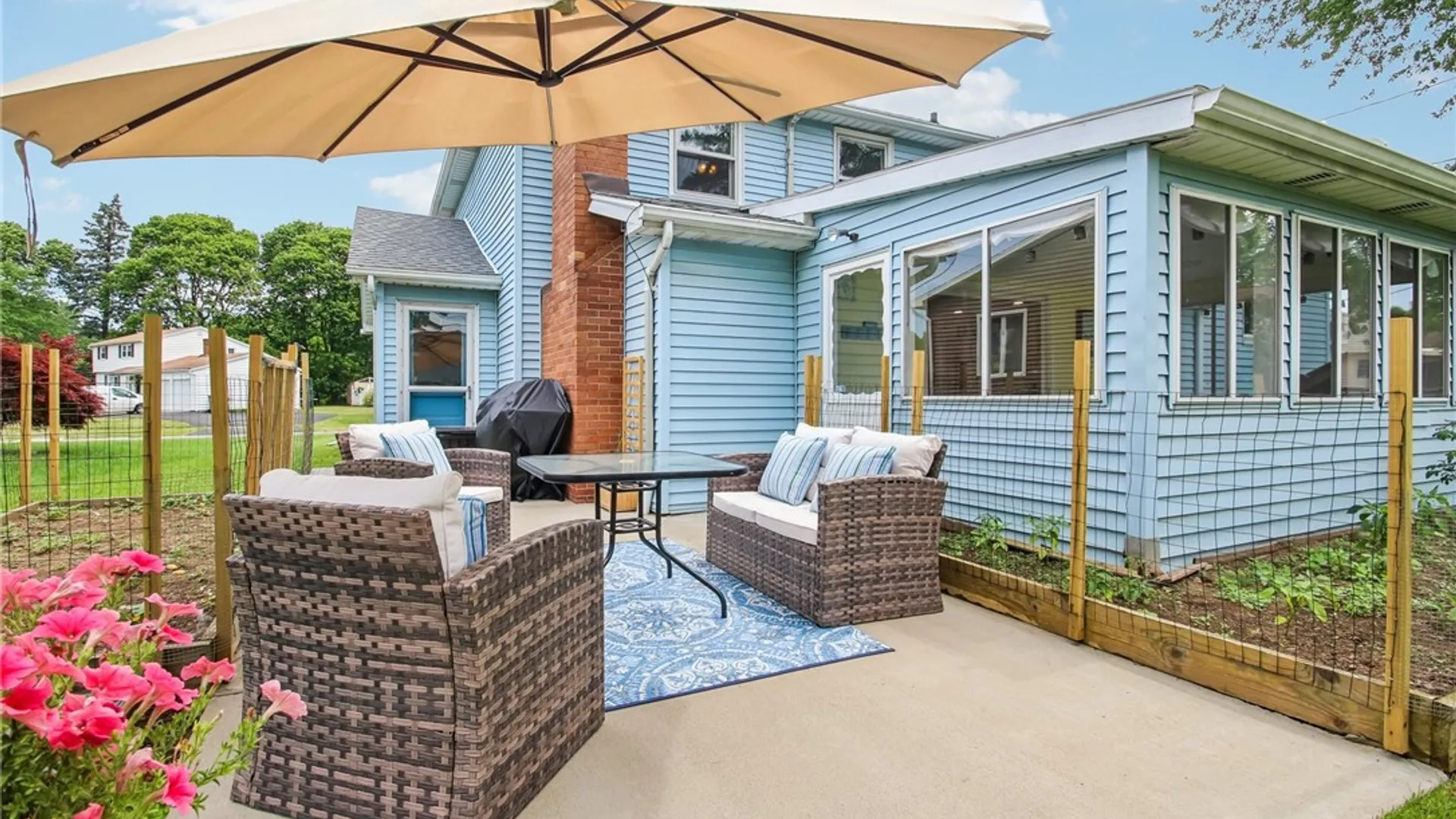 Property at 45 Sandoris Circle, Irondequoit, NY 14622 27
