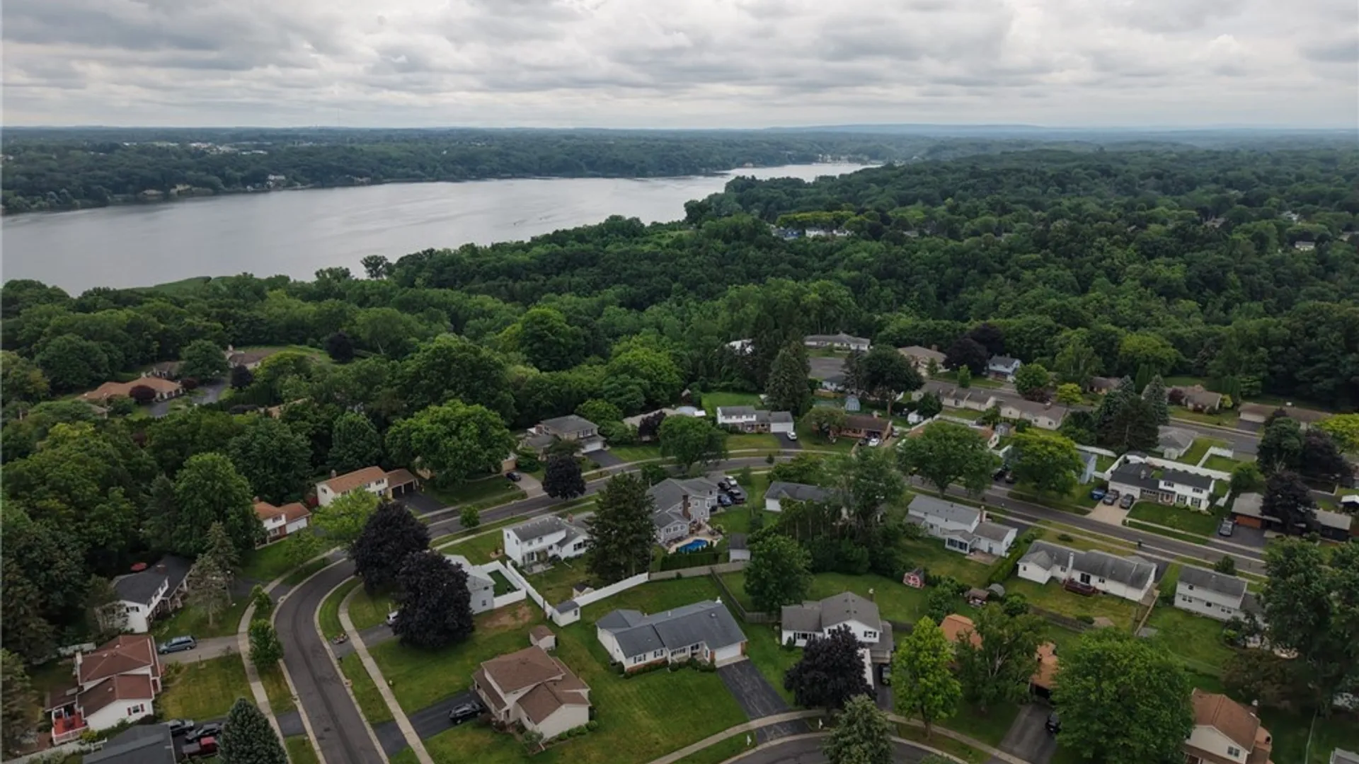 Property at 45 Sandoris Circle, Irondequoit, NY 14622 35