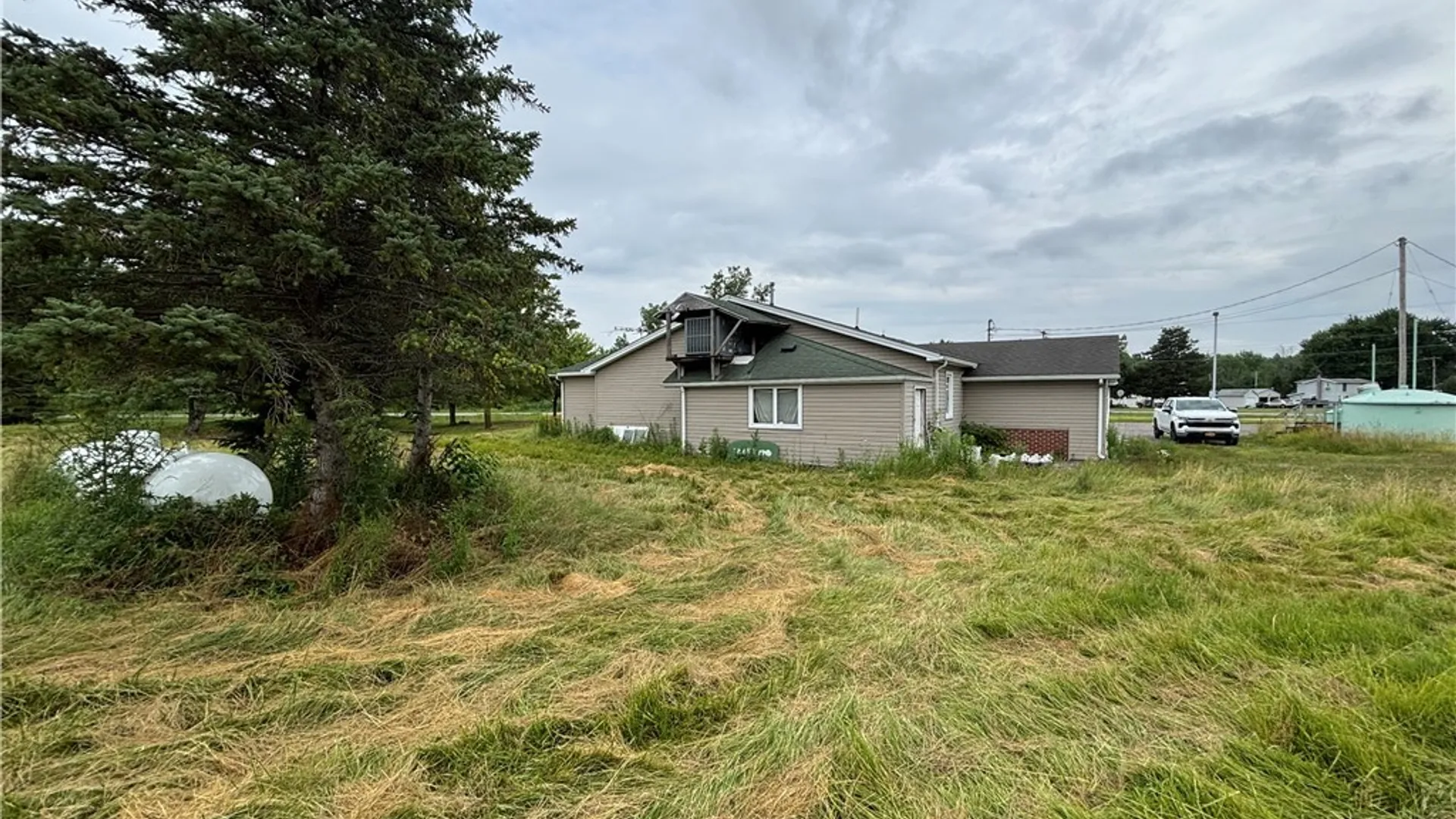 Property at 3586 Beebe Road, Wilson, NY 14108 5