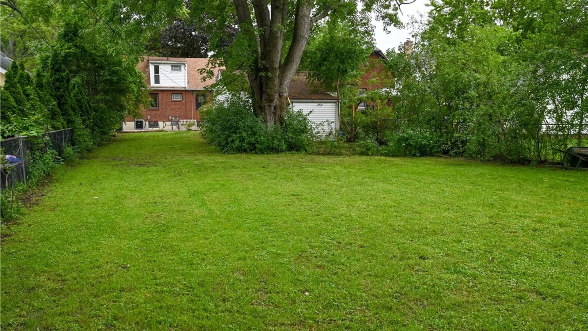 Property at 130 Ivyhurst Road, Amherst, NY 14226 31