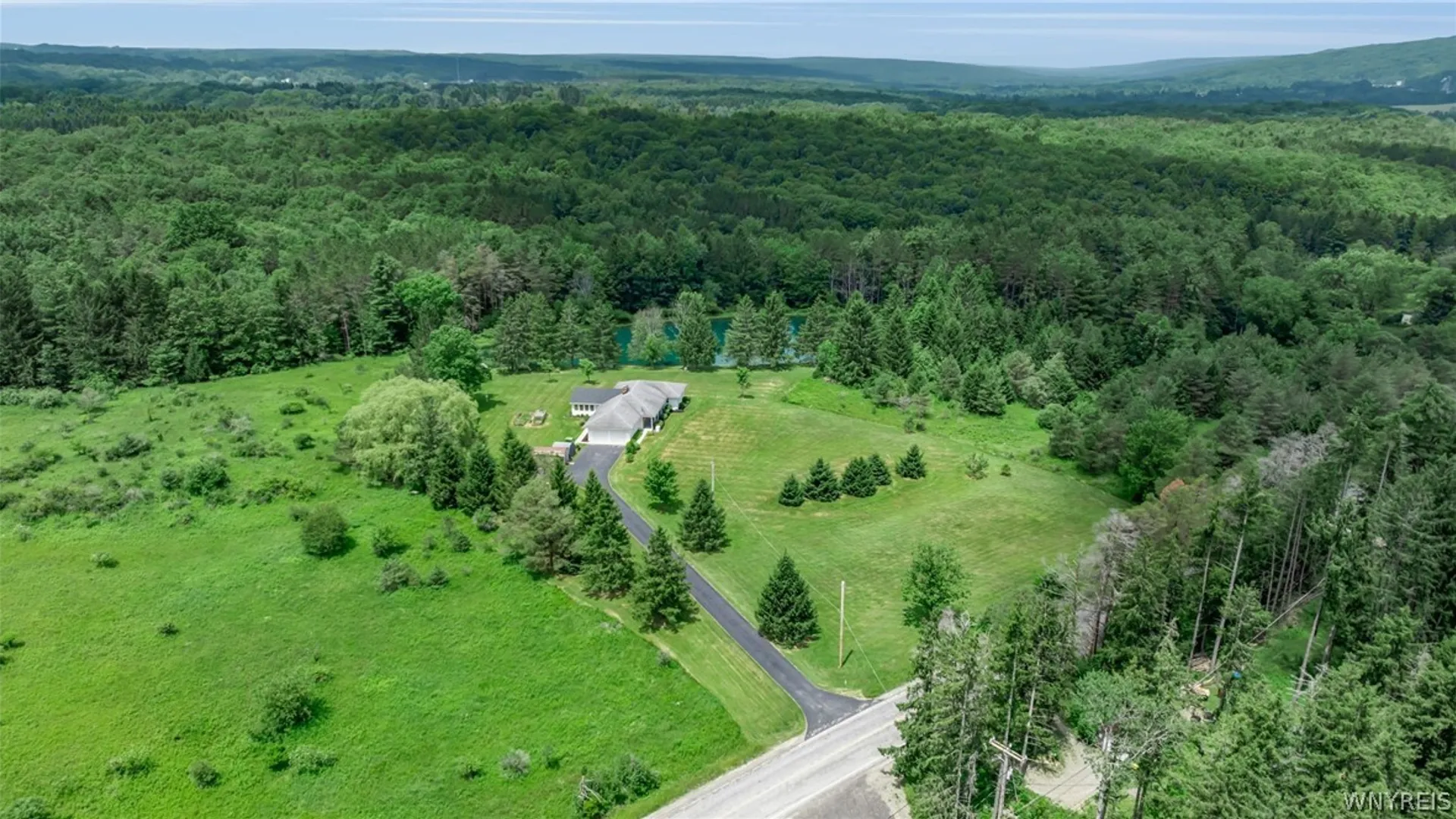 Property at 9560 Savage Road, Holland, NY 14080 8