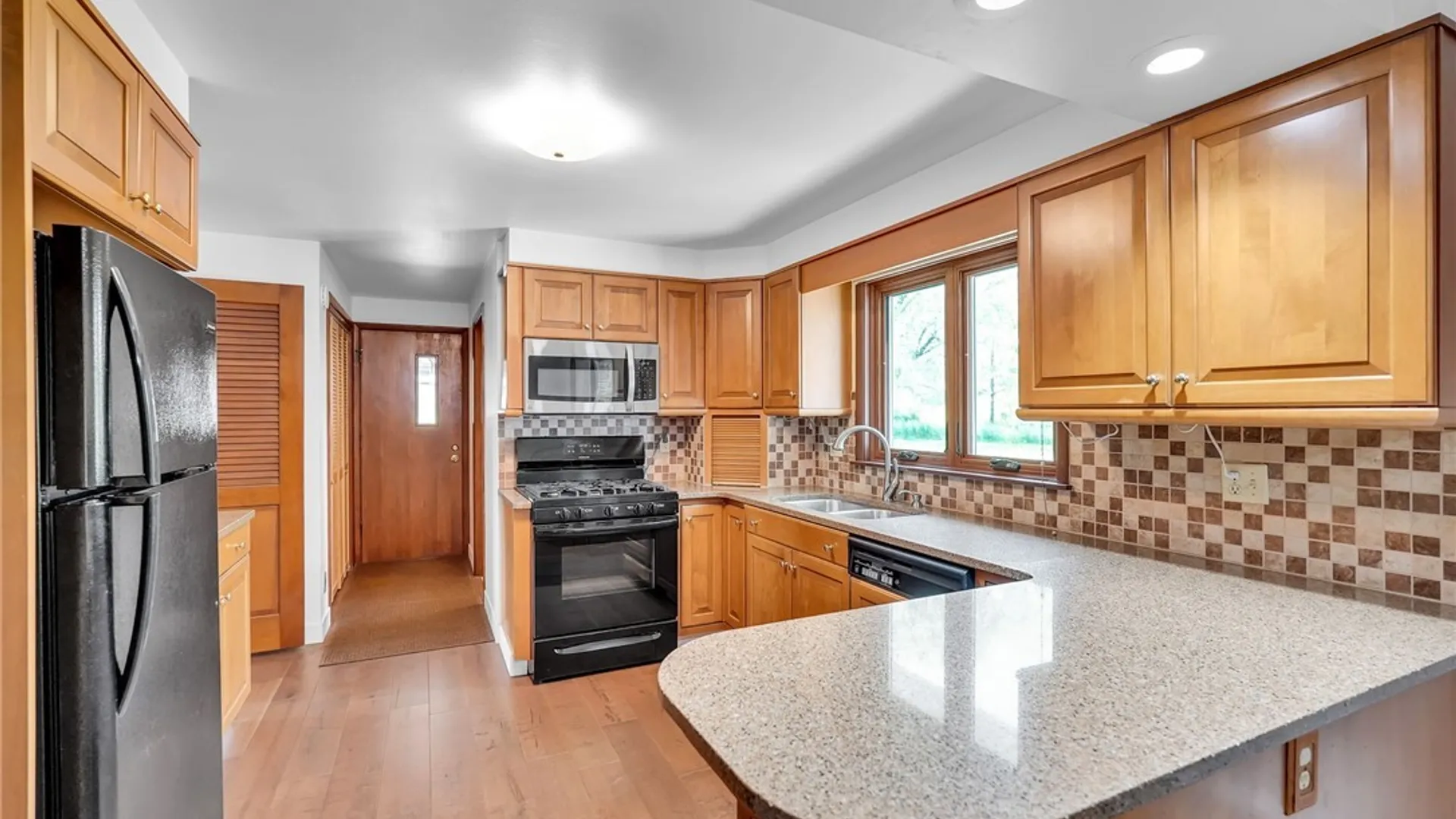 Property at 9560 Savage Road, Holland, NY 14080 26