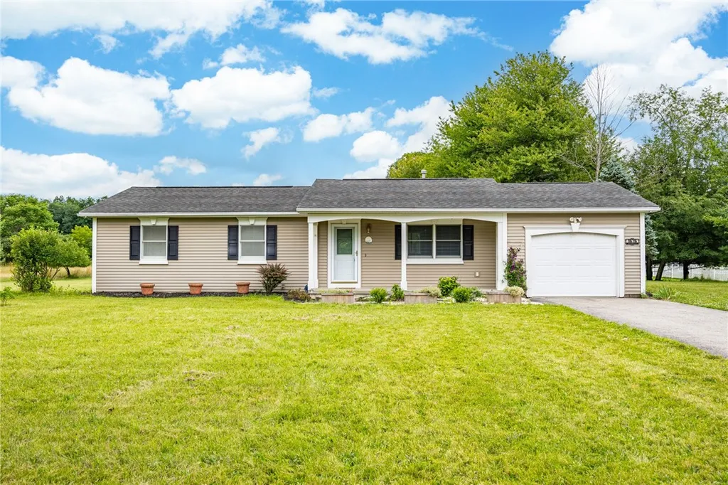Property at 1676 Walworth Road, Macedon, NY 14522