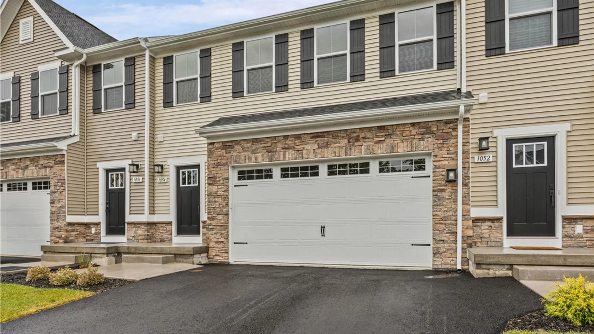 Property at 1054 Banjo Run, Victor, NY 14564 3