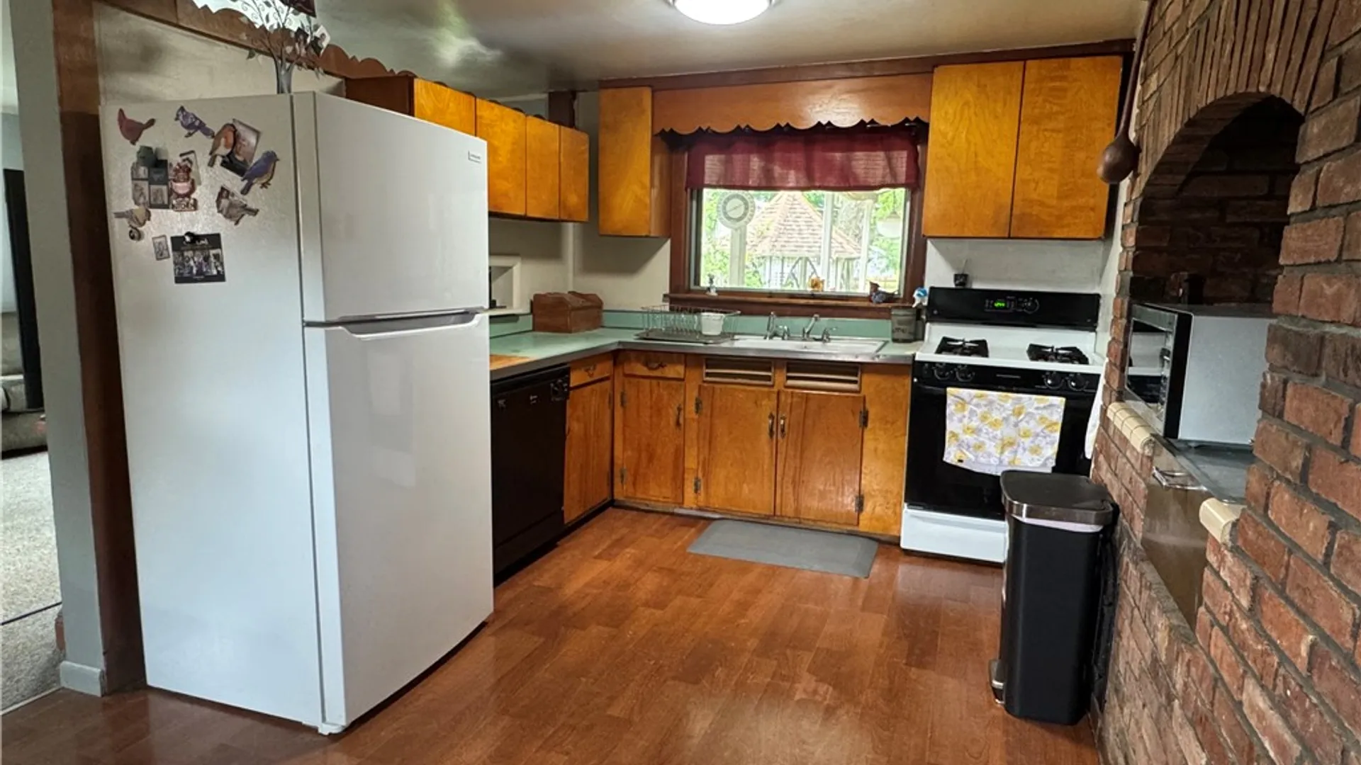 Property at 10 Jefferson Avenue, Oneonta, NY 13820 9