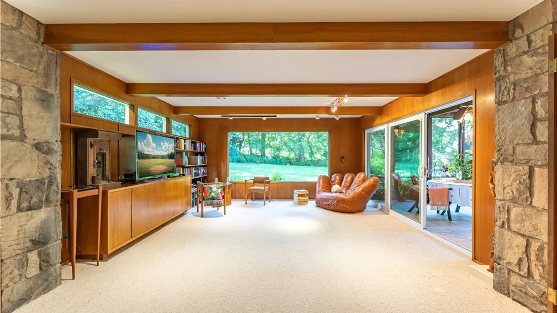 Property at 28 San Rafael Drive, Pittsford, NY 14618 7