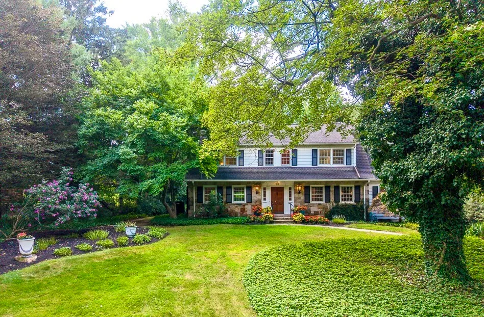 Property at 28 San Rafael Drive, Pittsford, NY 14618