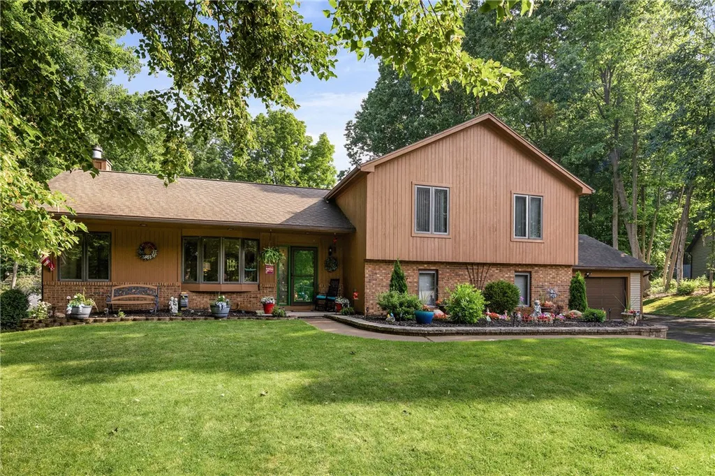 Property at 14 Maryknoll Circle, Livonia, NY 14487