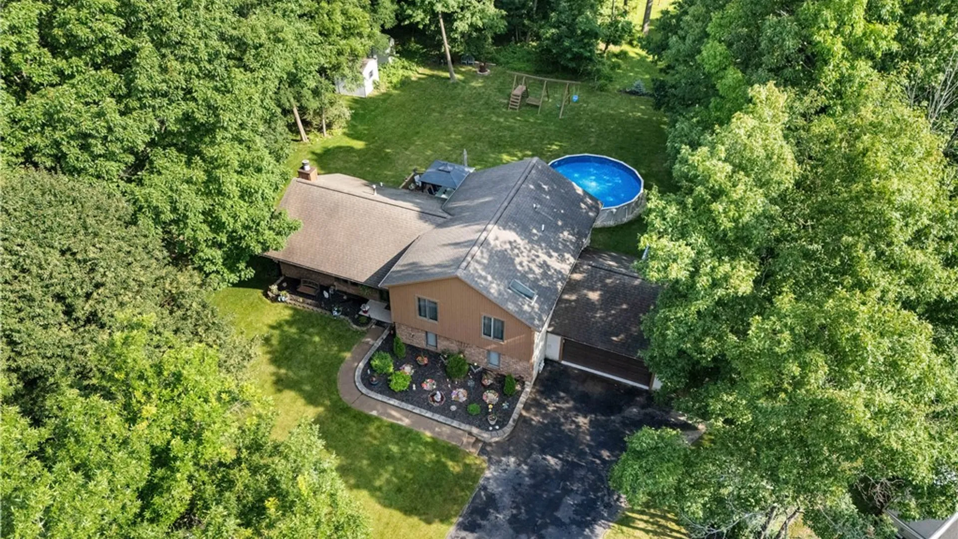 Property at 14 Maryknoll Circle, Livonia, NY 14487 4