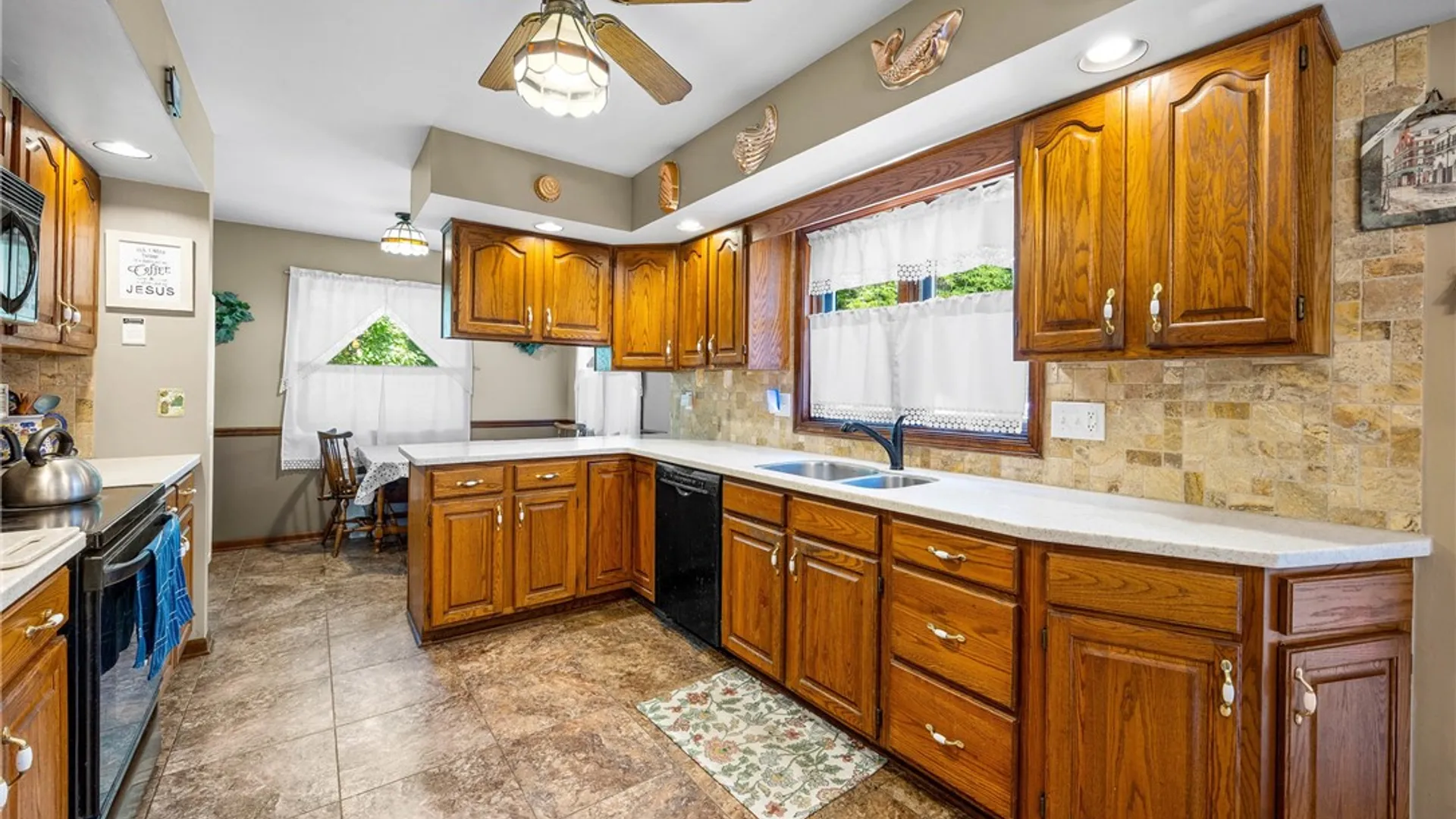 Property at 14 Maryknoll Circle, Livonia, NY 14487 8