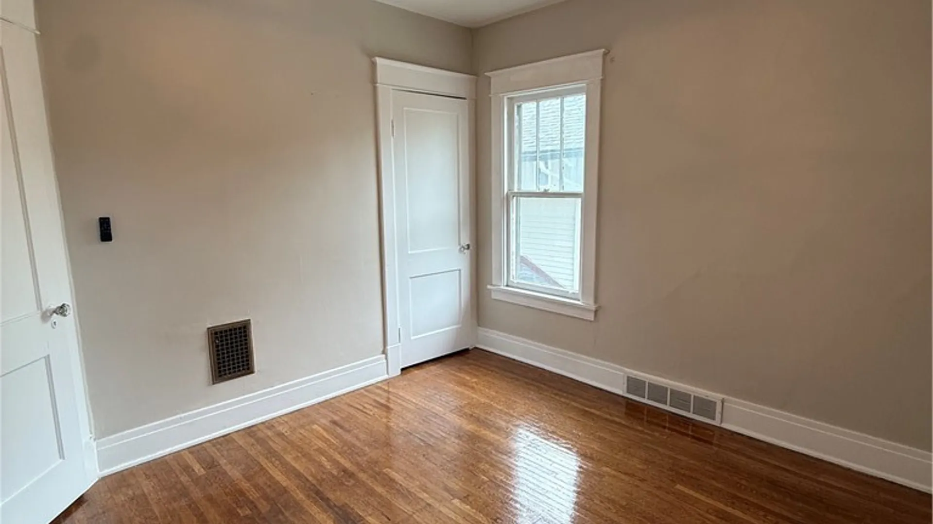 Property at 579 Crescent Avenue, Buffalo, NY 14214 6
