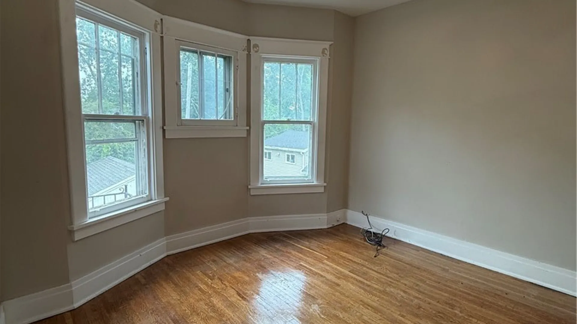 Property at 579 Crescent Avenue, Buffalo, NY 14214 7