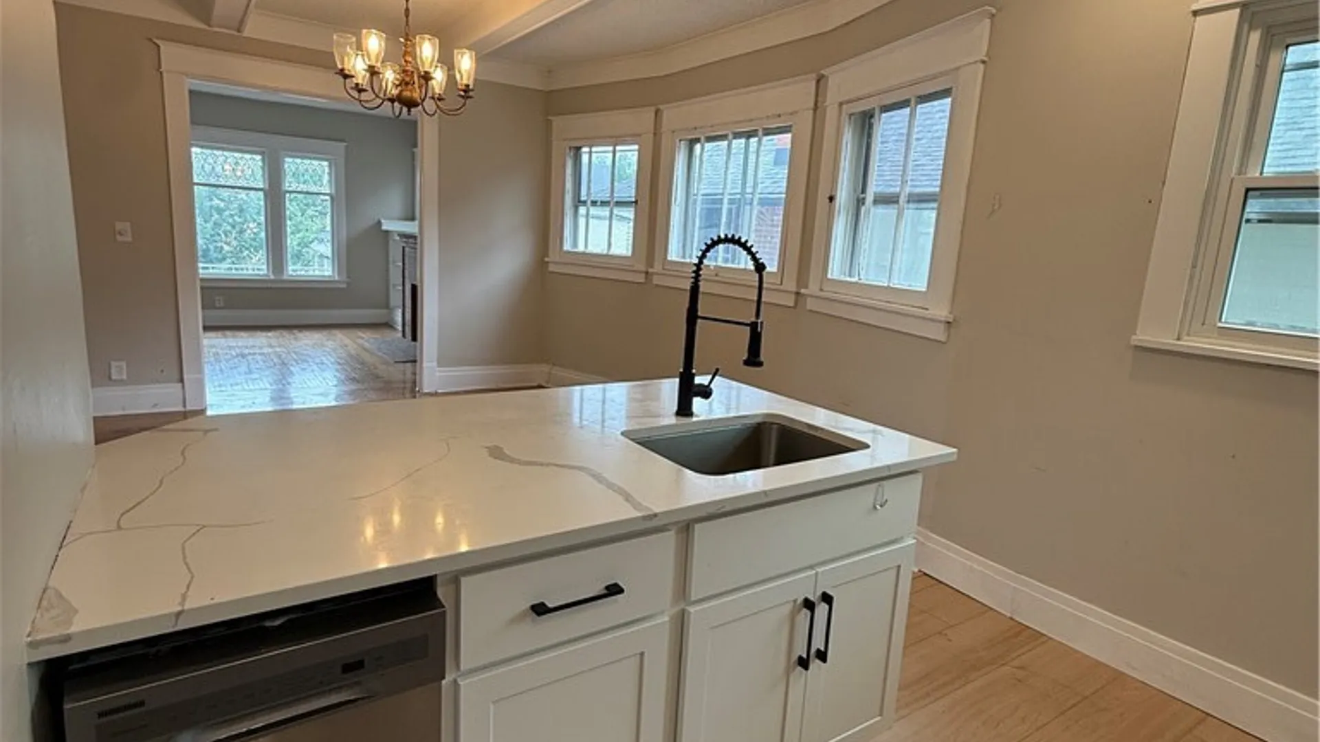 Property at 579 Crescent Avenue, Buffalo, NY 14214 4