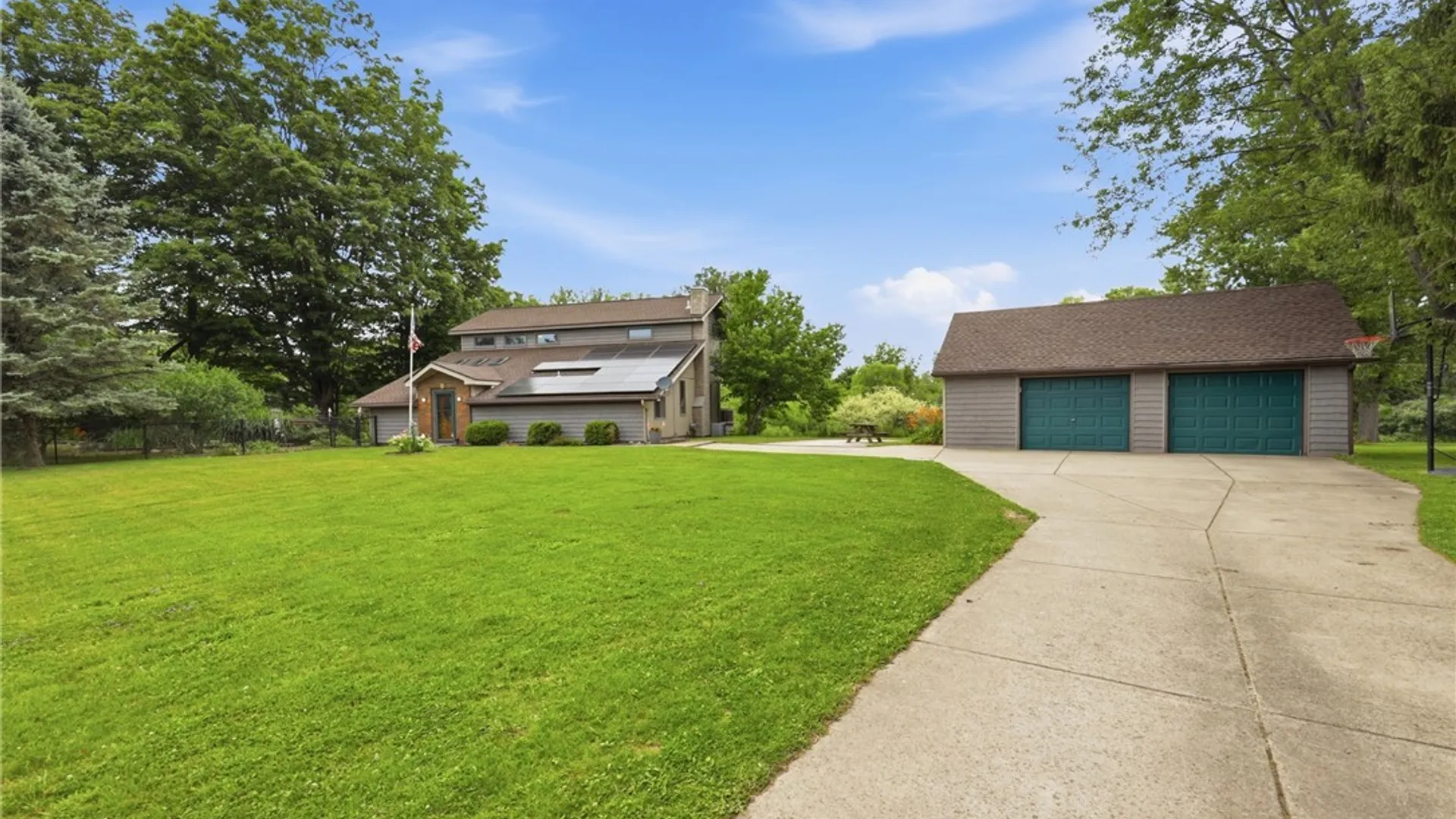 Property at 13500 North Road, Alden, NY 14004 3