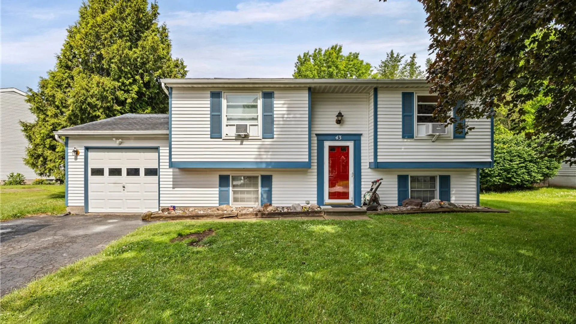 Property at 43 Curtisdale Lane, Hamlin, NY 14464 3