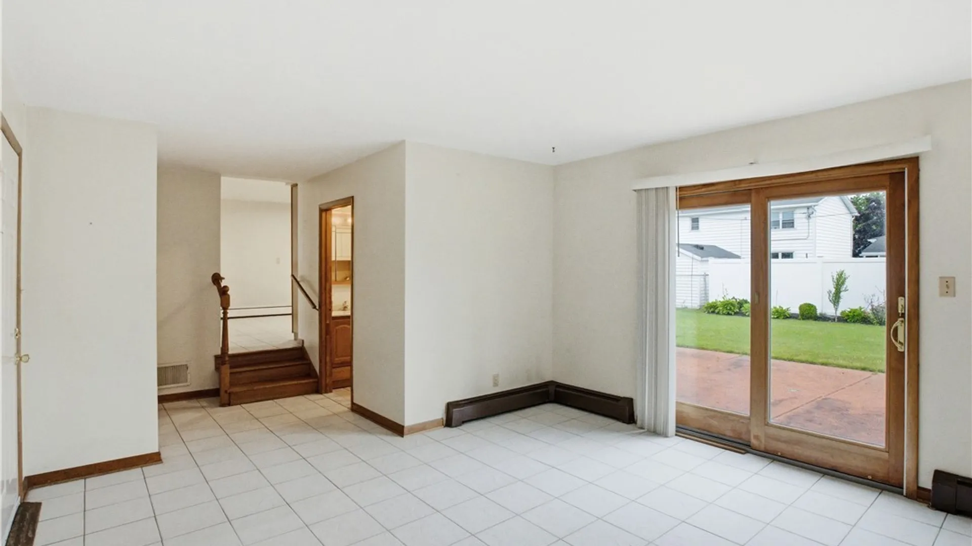 Property at 192 N Seine Drive, Cheektowaga, NY 14227 13