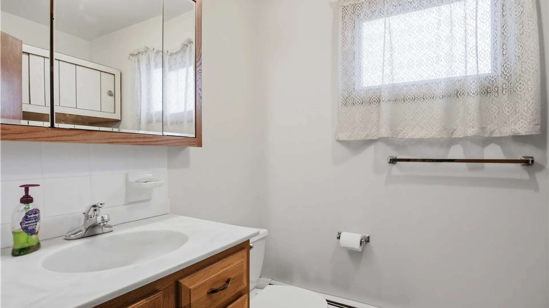 Property at 192 N Seine Drive, Cheektowaga, NY 14227 14
