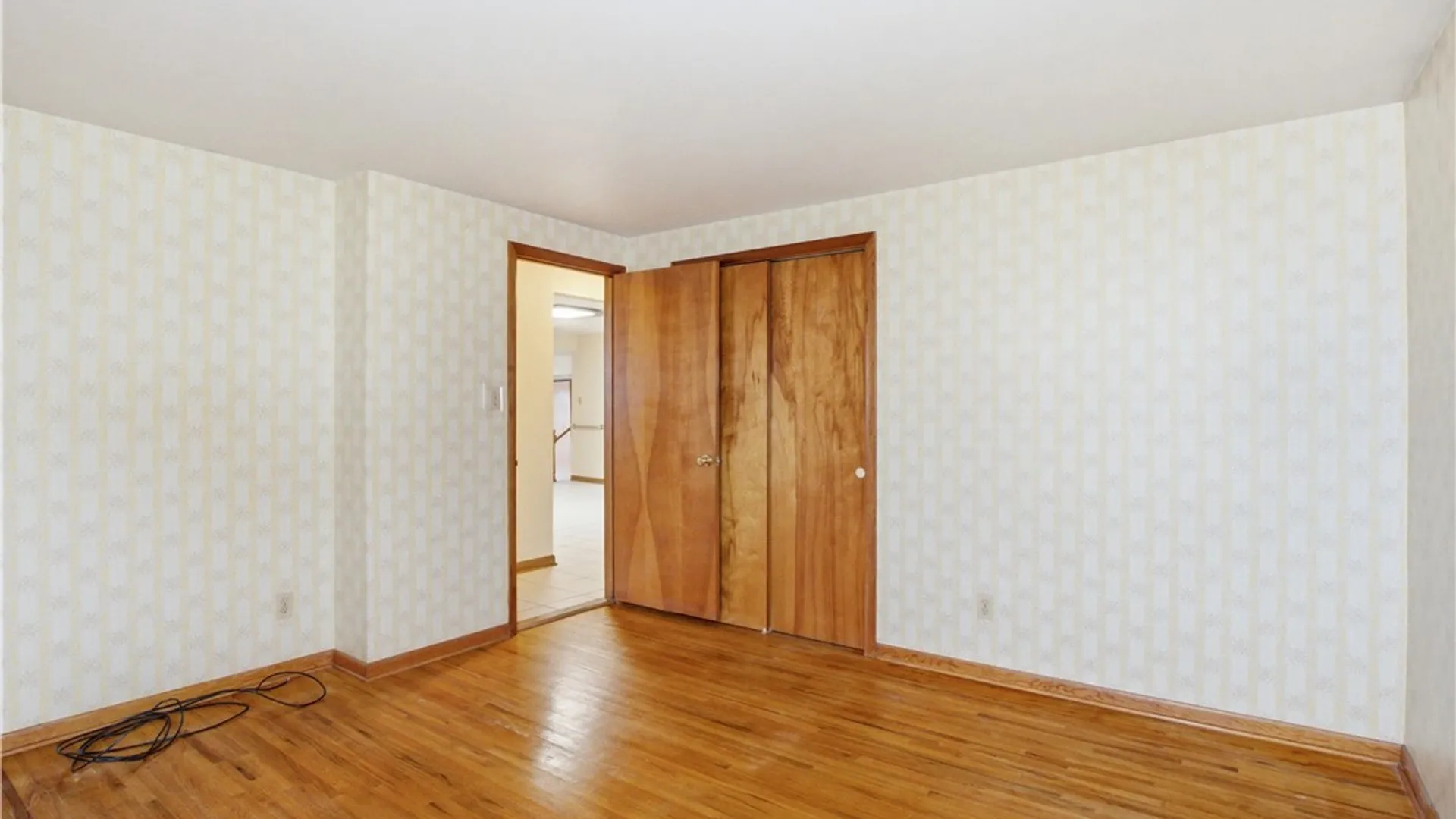 Property at 192 N Seine Drive, Cheektowaga, NY 14227 20