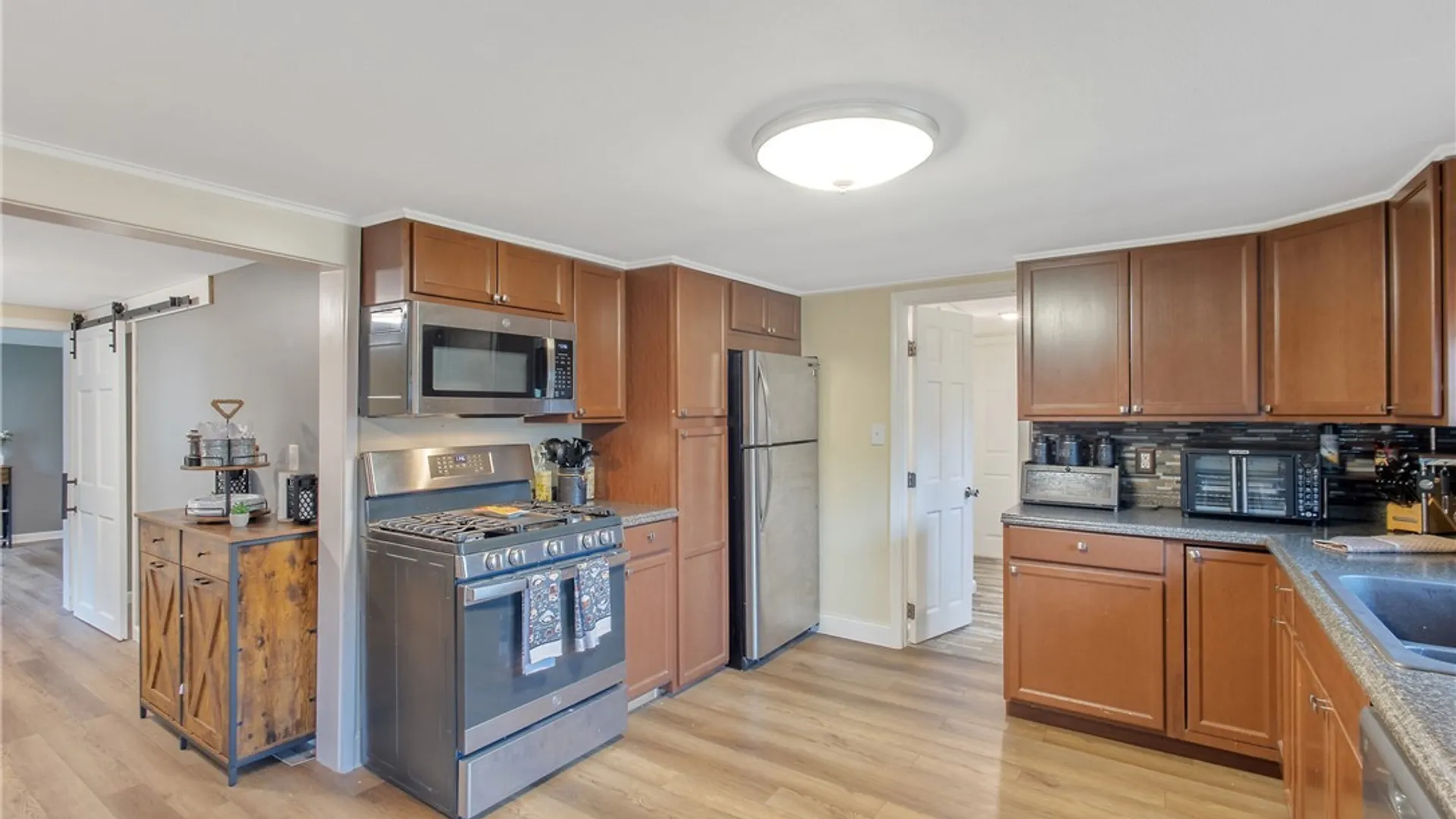 Property at 8355 Tuttle Road, Cicero, NY 13030 8