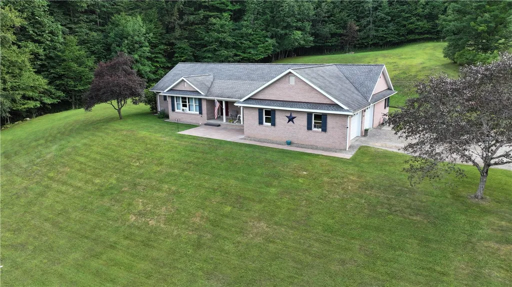 Property at 203 Gates Hollow, Bradford Town, PA 16701