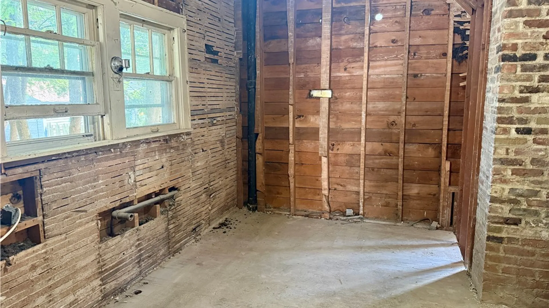 Property at 205 E Linden Street, Rome, NY 13440 13