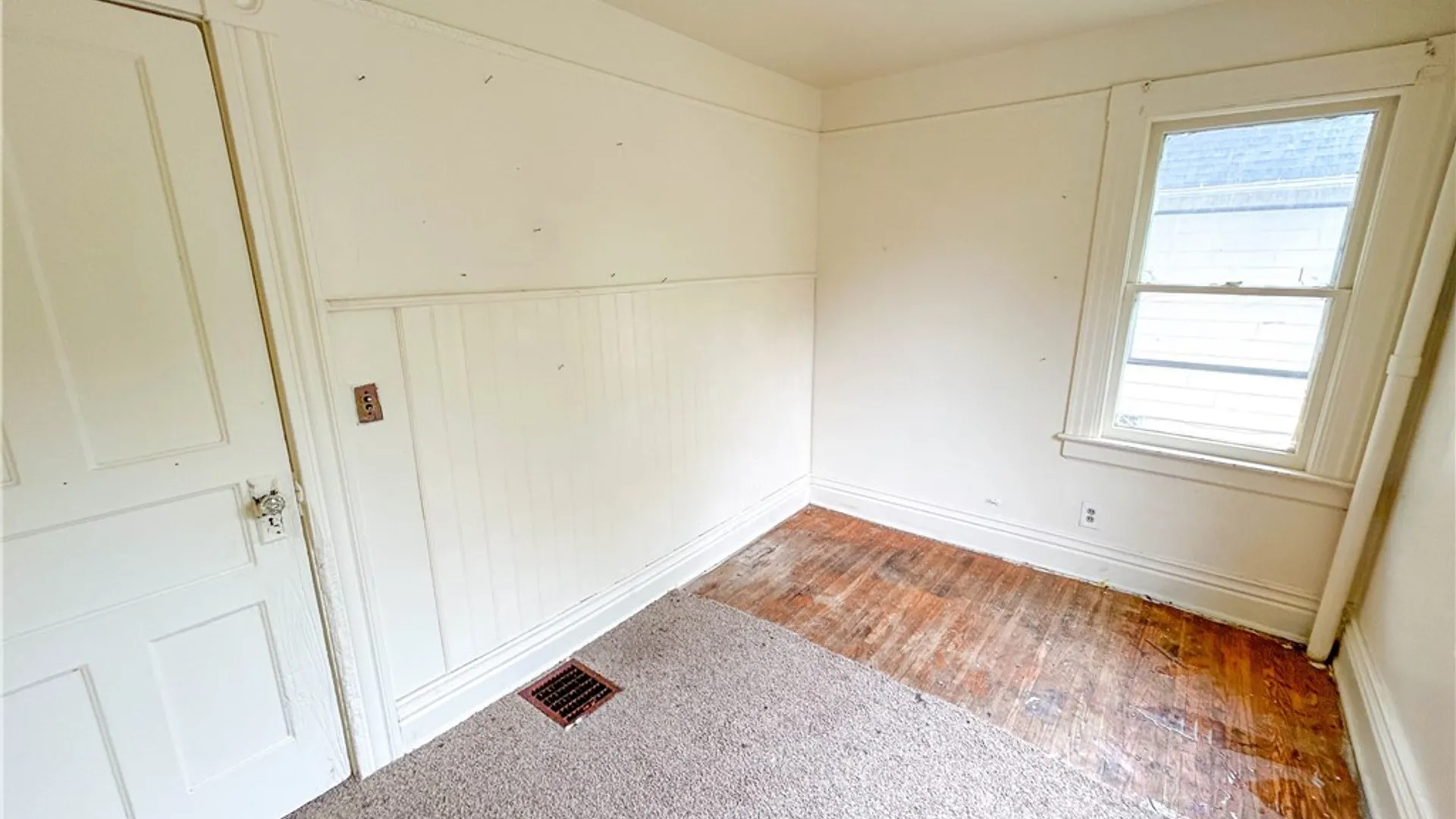 Property at 33 Finch Street, Rochester, NY 14613 15
