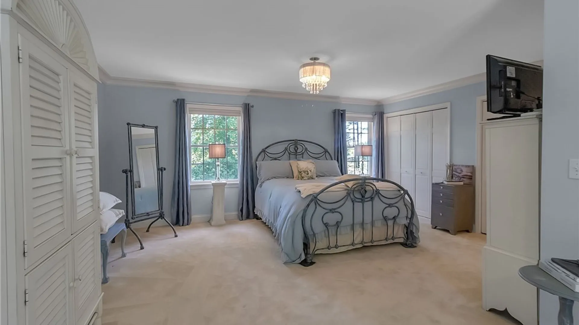 Property at 103 Sunset Boulevard, Evans, NY 14006 25