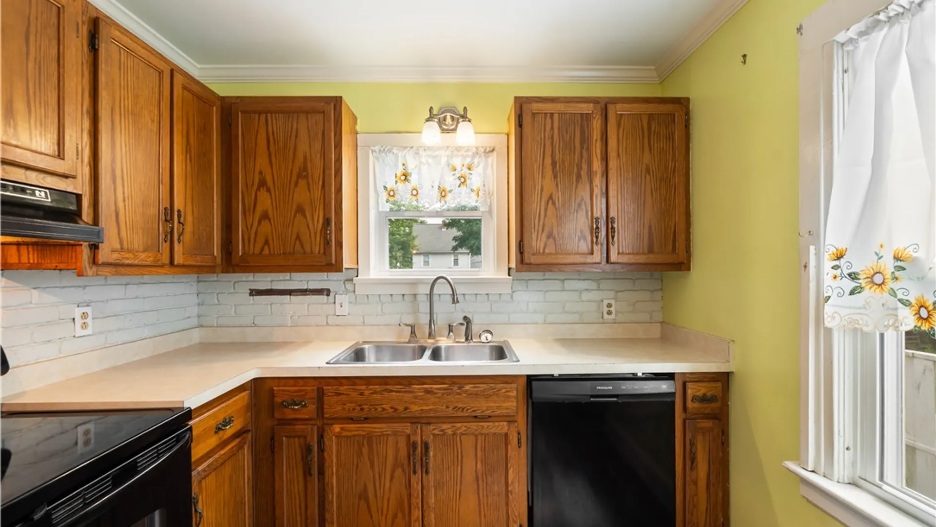 Property at 225 West Chestnut Street, East Rochester, NY 14445 16