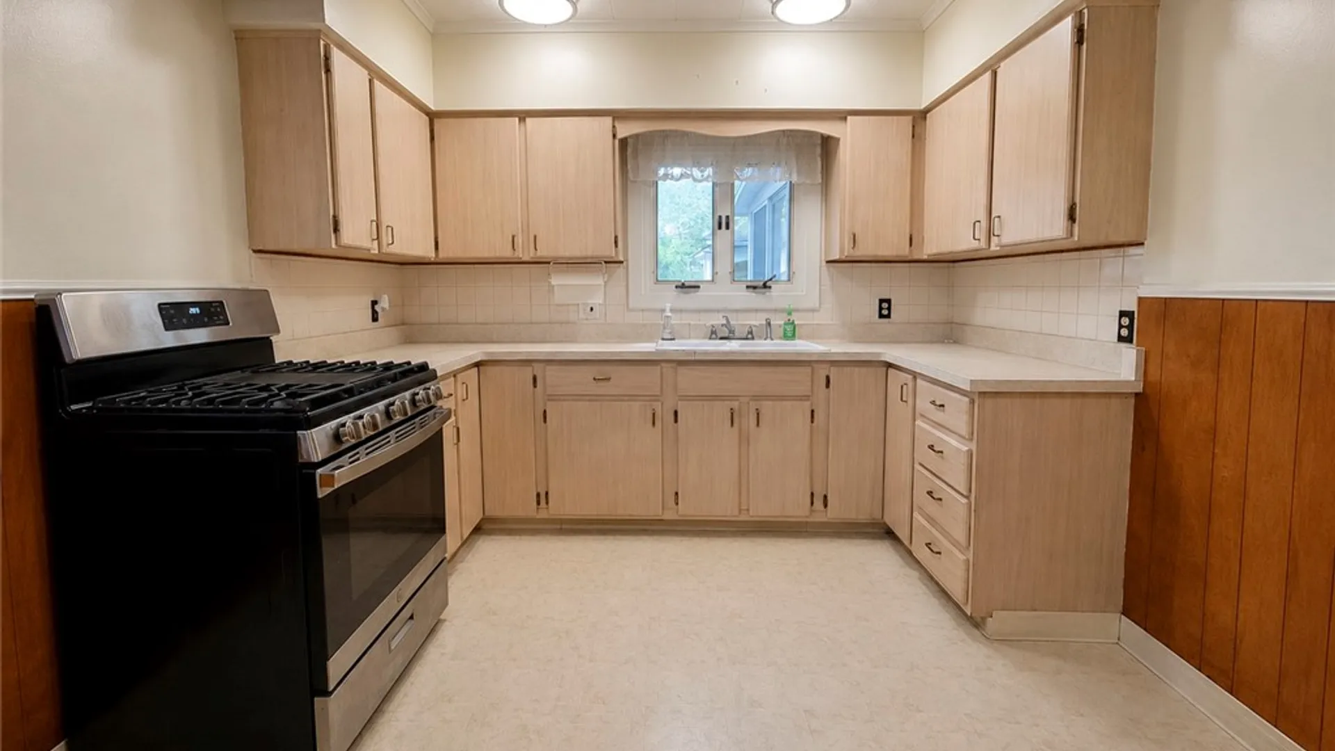 Property at 179 Roxborough Road, Rochester, NY 14619 19