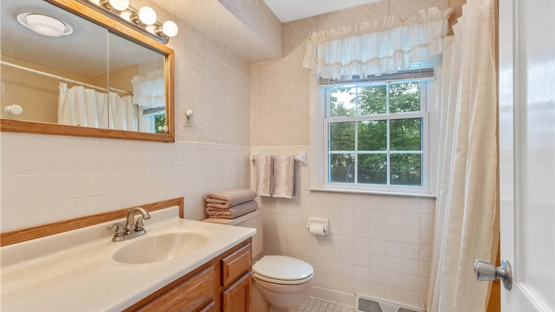 Property at 111 Treeland Circle, Geddes, NY 13219 41