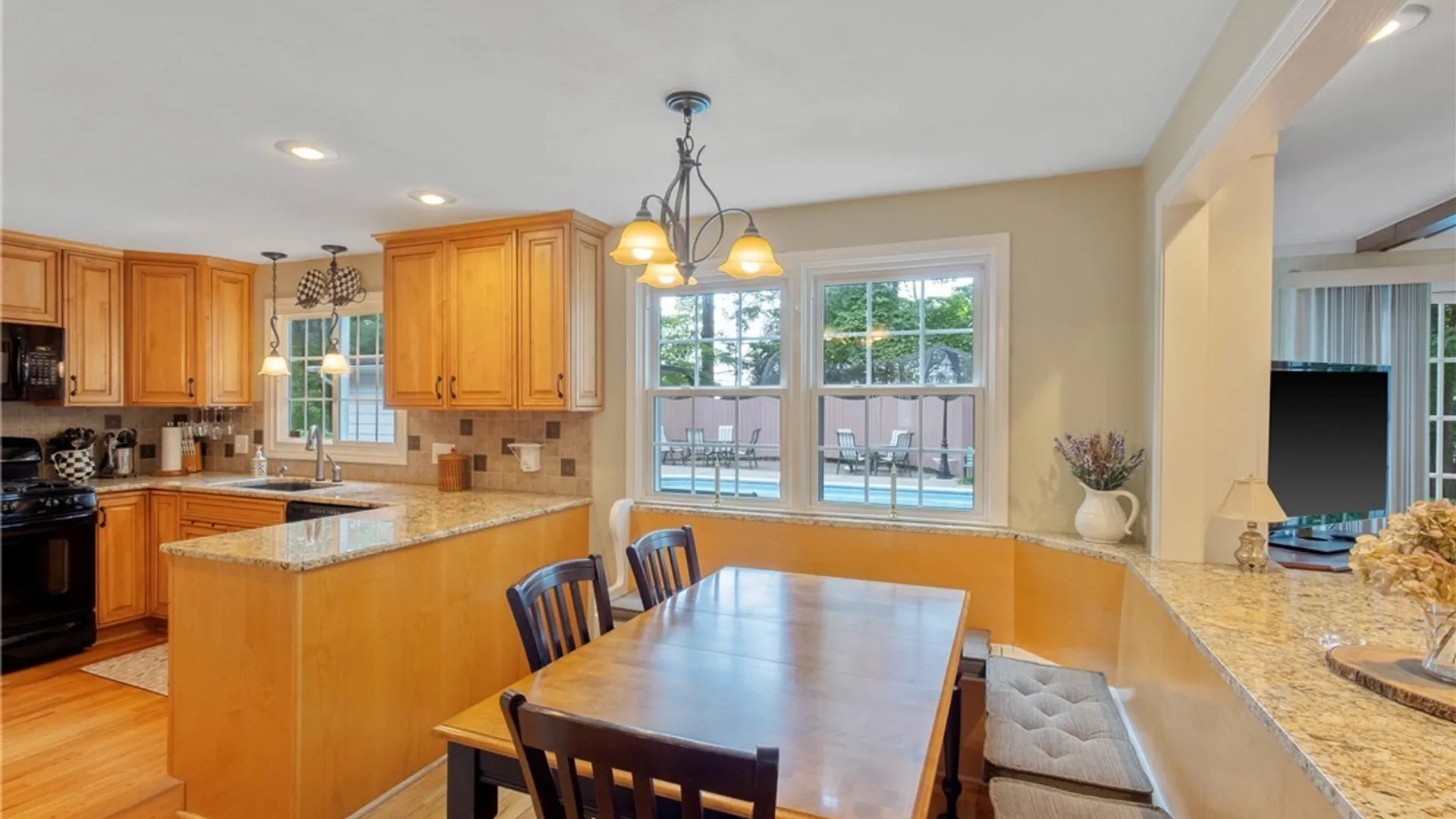Property at 111 Treeland Circle, Geddes, NY 13219 15
