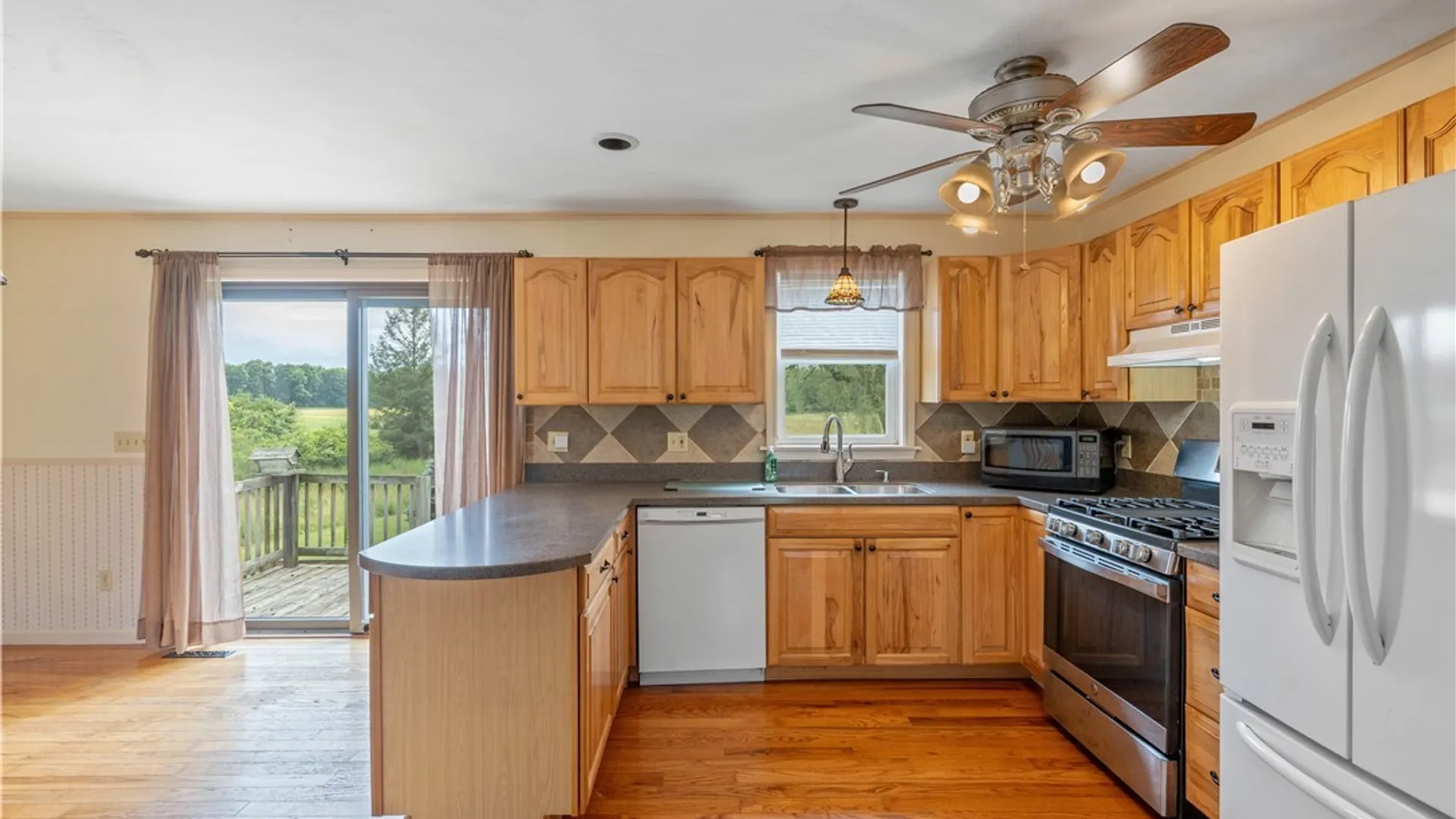 Property at 7814 State Route 31, Cicero, NY 13030 12