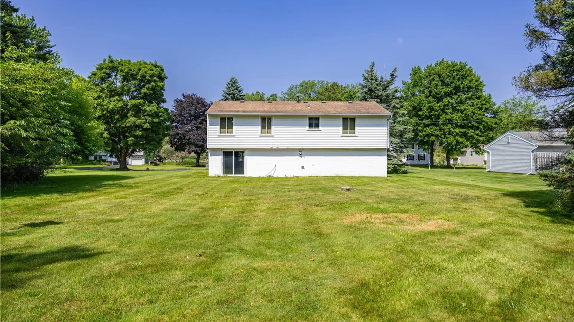 Property at 117 Stockton Lane, Penfield, NY 14625 11