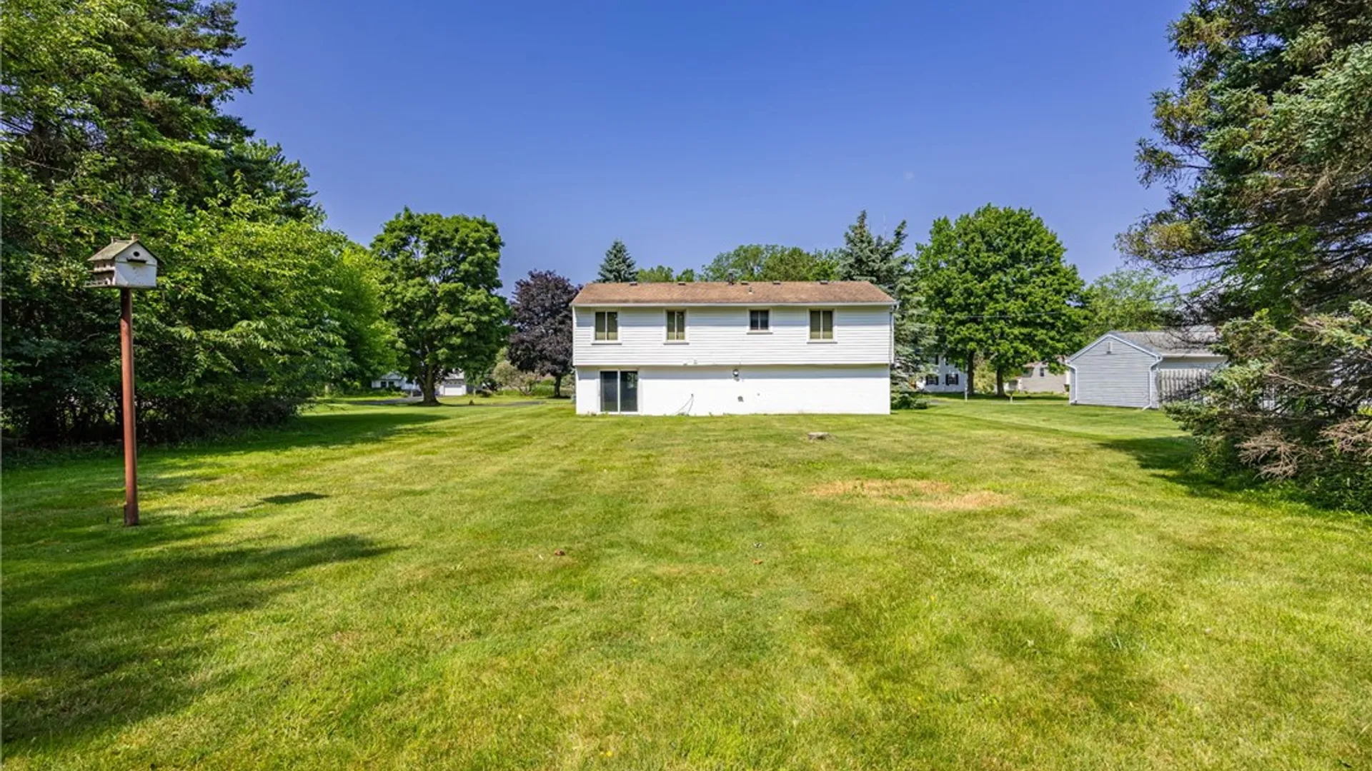 Property at 117 Stockton Lane, Penfield, NY 14625 12