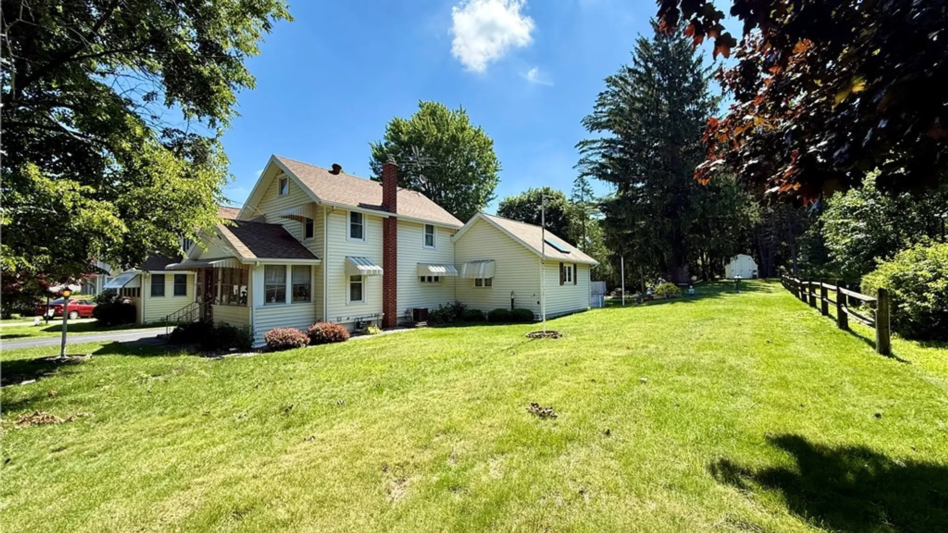 Property at 29 Roosevelt Avenue, Batavia City, NY 14020 4