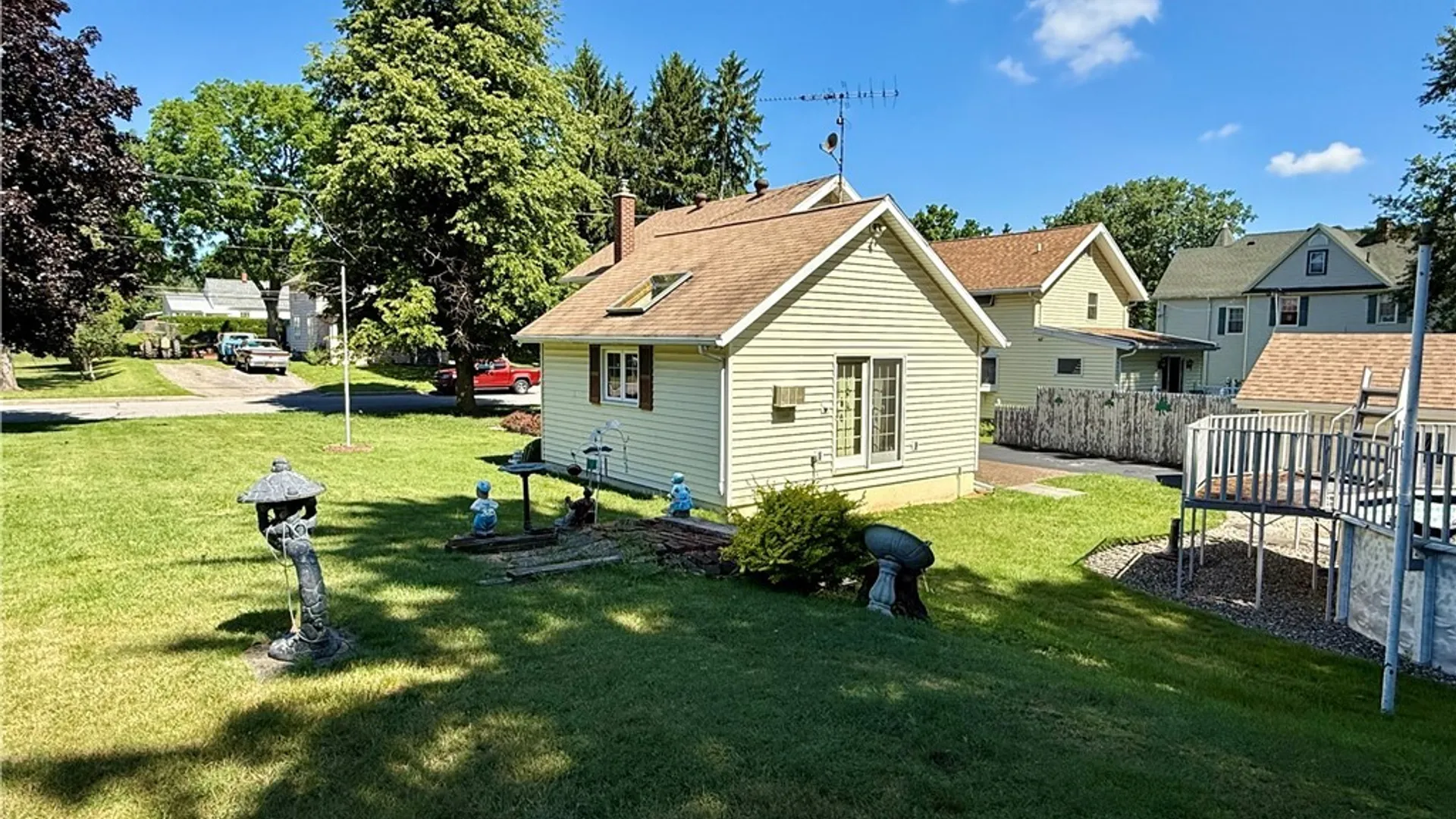 Property at 29 Roosevelt Avenue, Batavia City, NY 14020 8