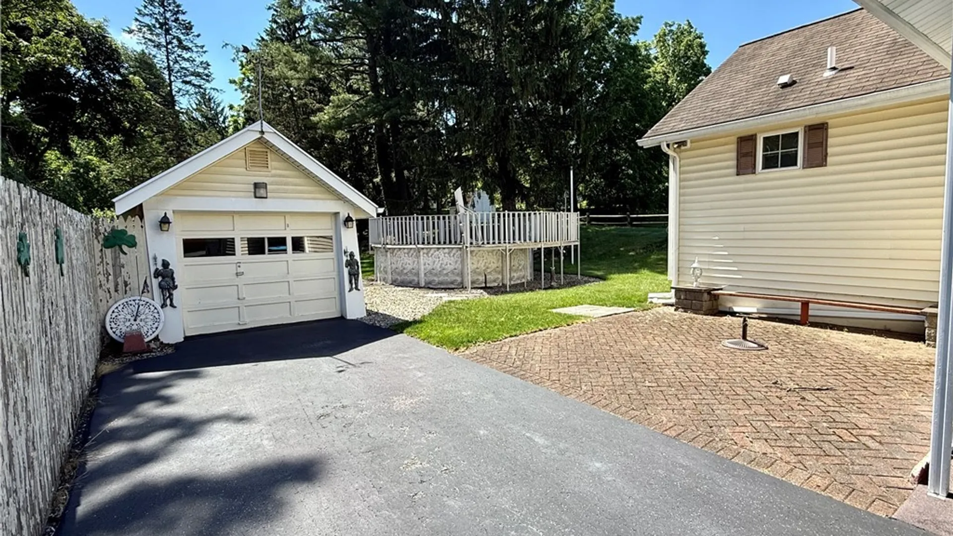Property at 29 Roosevelt Avenue, Batavia City, NY 14020 16