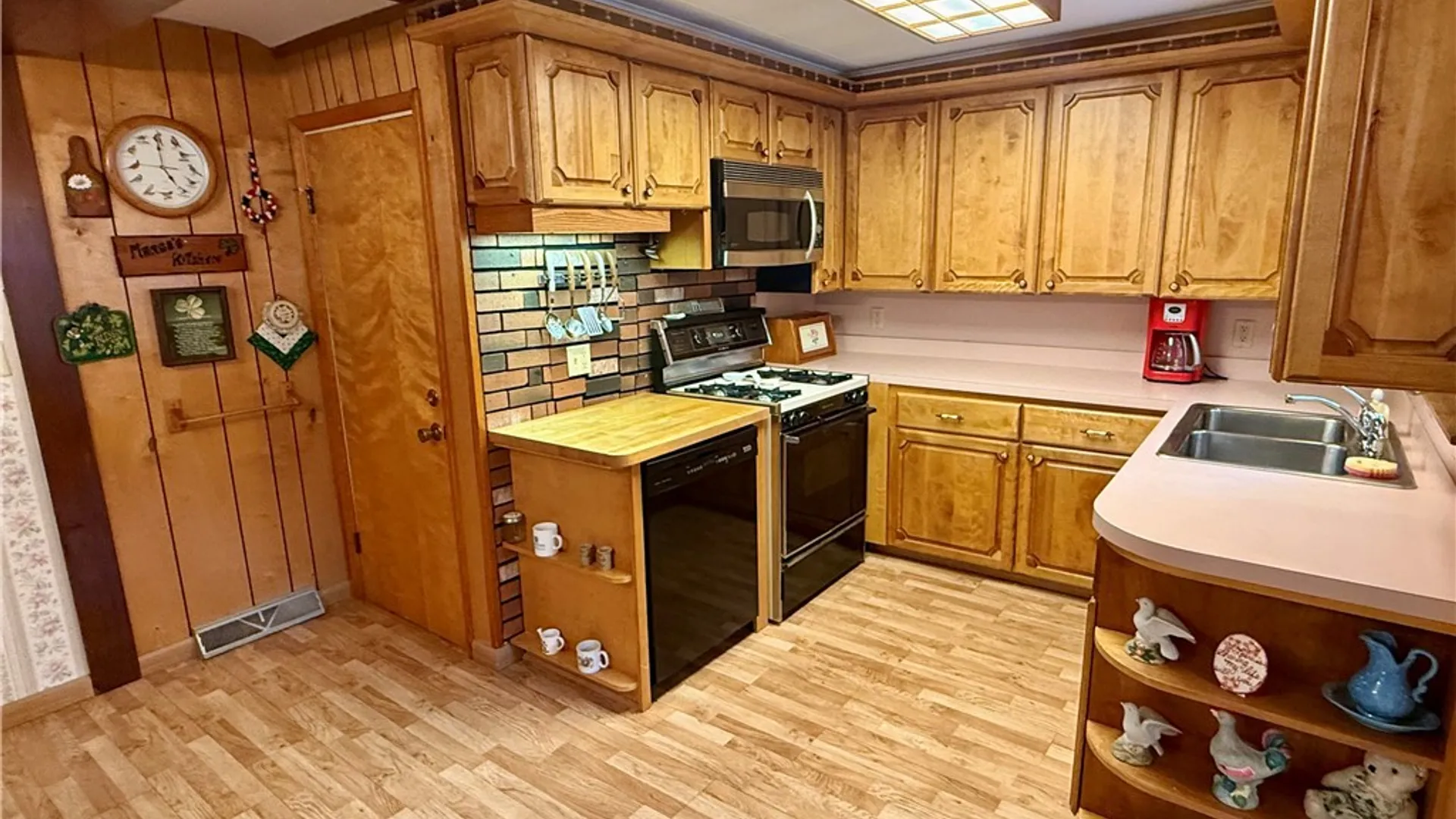 Property at 29 Roosevelt Avenue, Batavia City, NY 14020 17