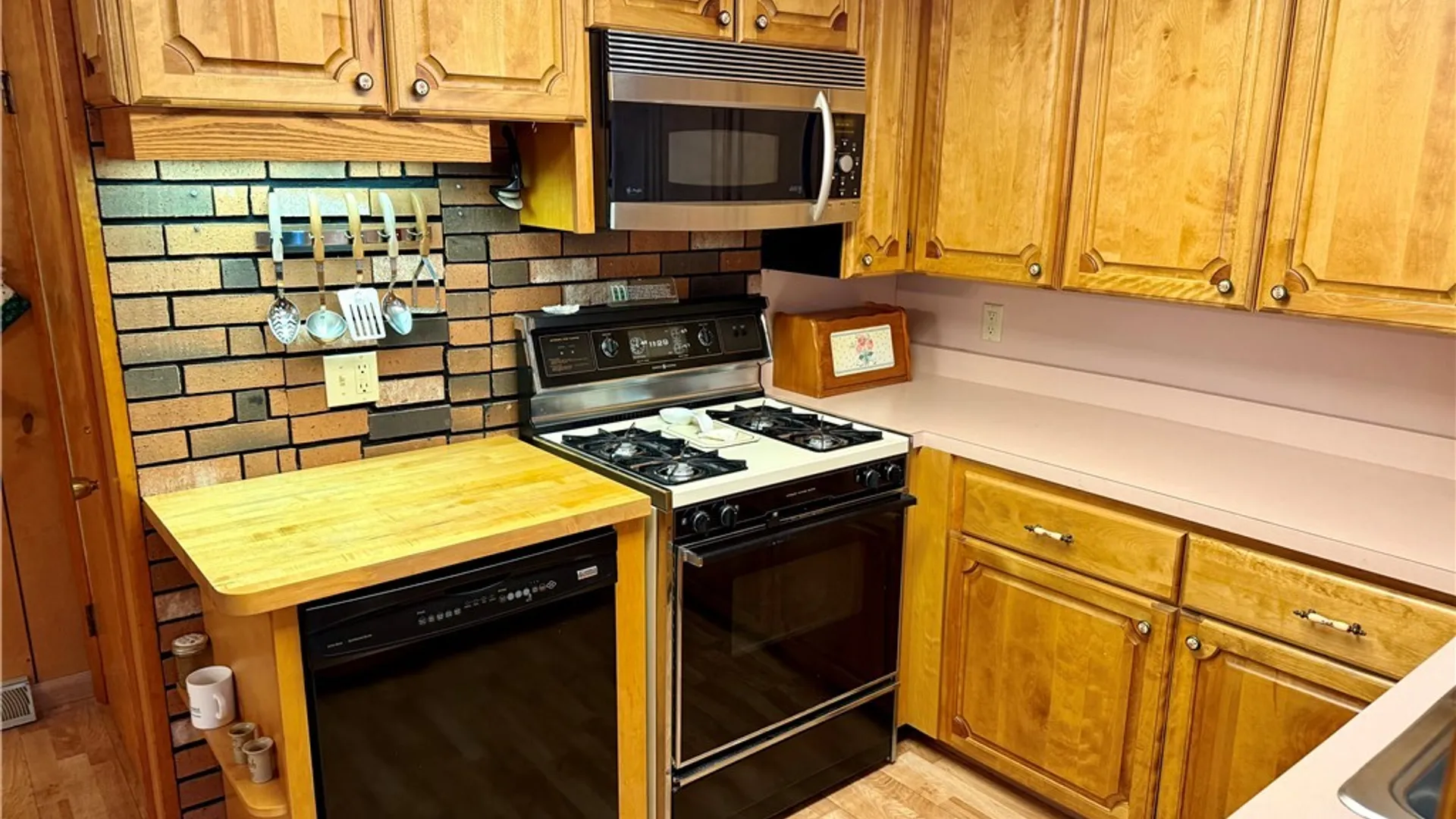 Property at 29 Roosevelt Avenue, Batavia City, NY 14020 19
