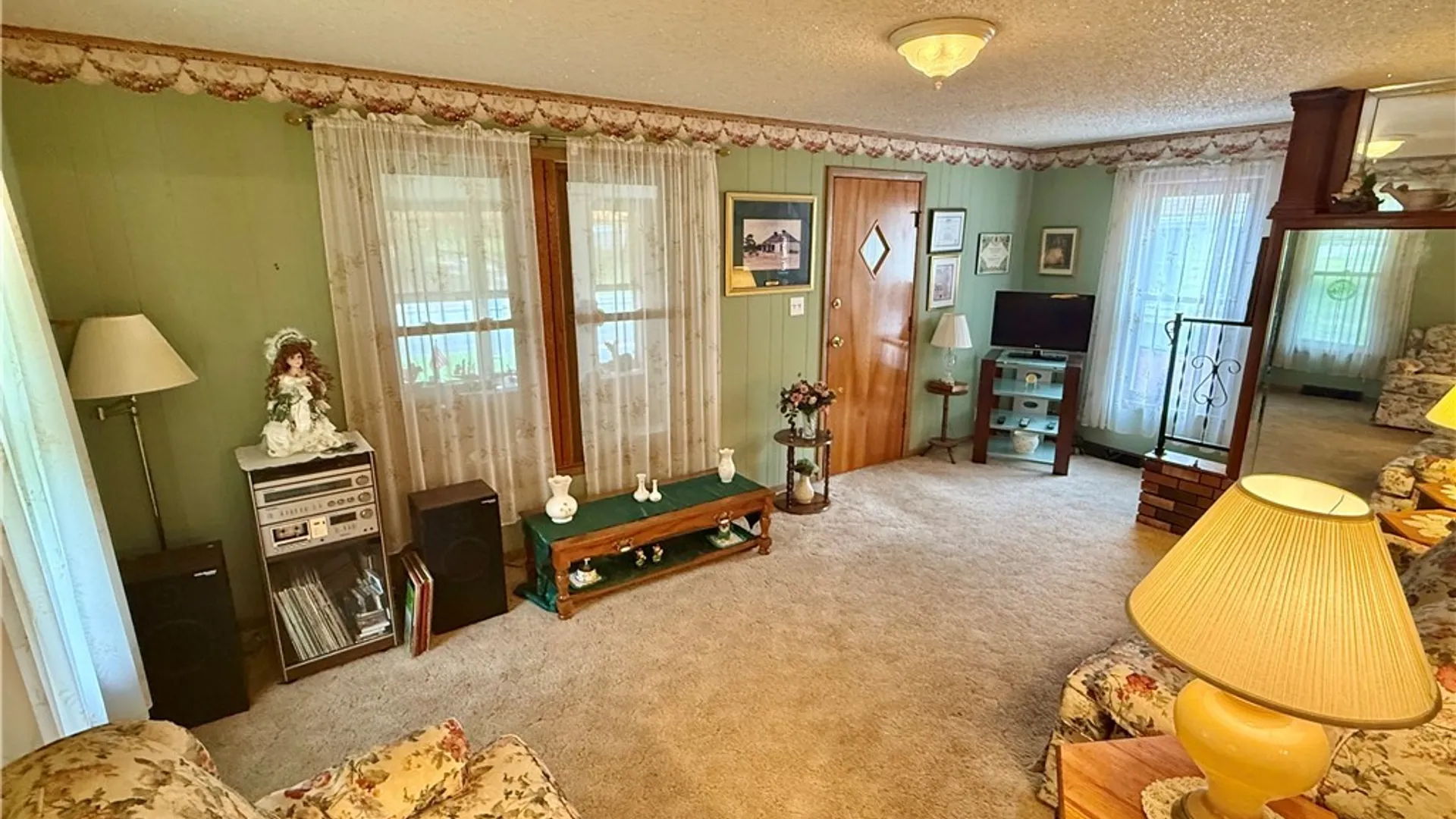 Property at 29 Roosevelt Avenue, Batavia City, NY 14020 31