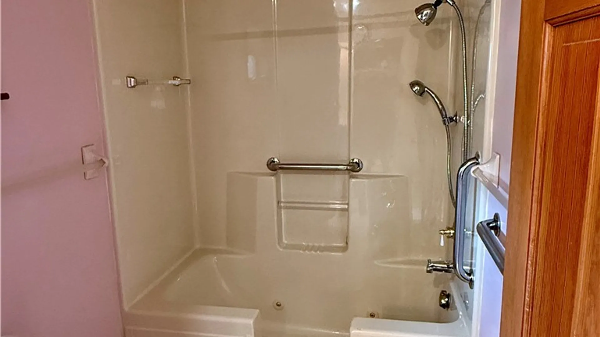 Property at 29 Roosevelt Avenue, Batavia City, NY 14020 30