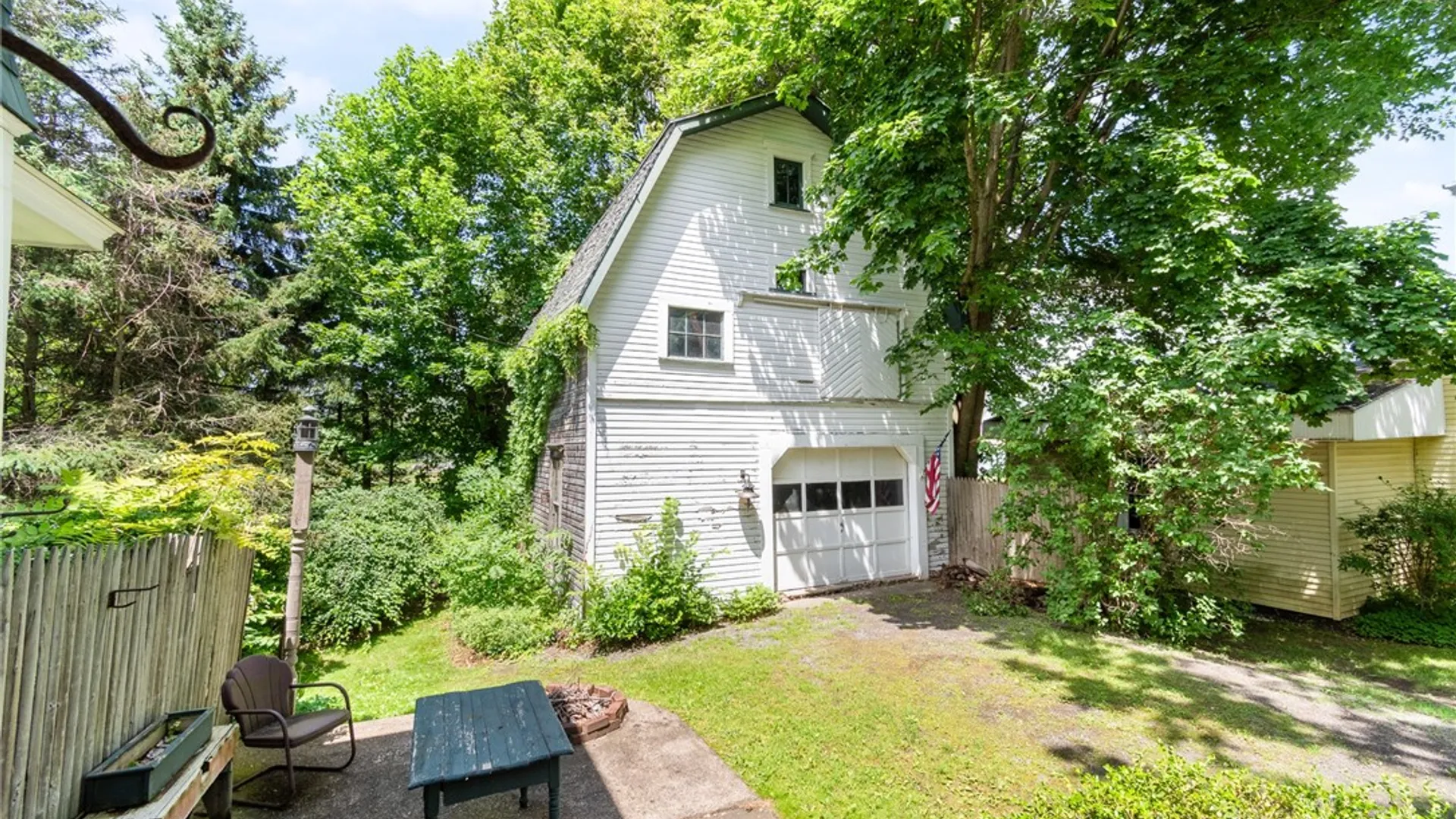 Property at 4007 Ridge Road, Williamson, NY 14589 3