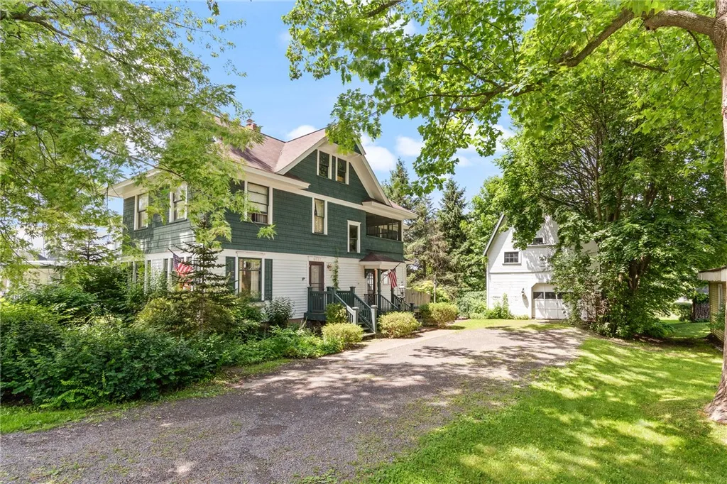 Property at 4007 Ridge Road, Williamson, NY 14589