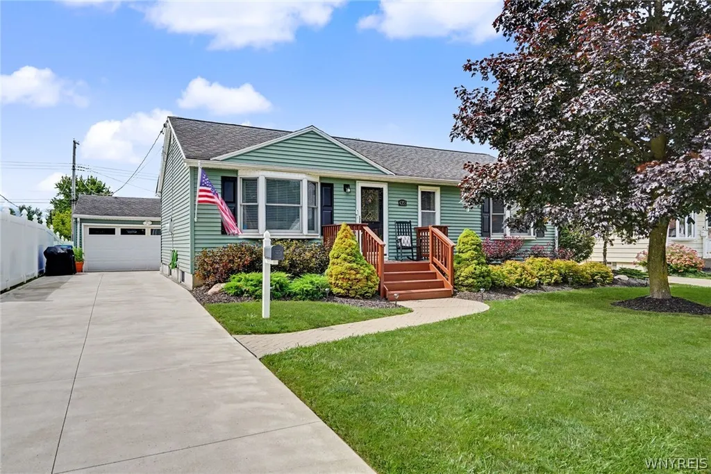 Property at 4351 E Frontier Drive, Hamburg, NY 14219