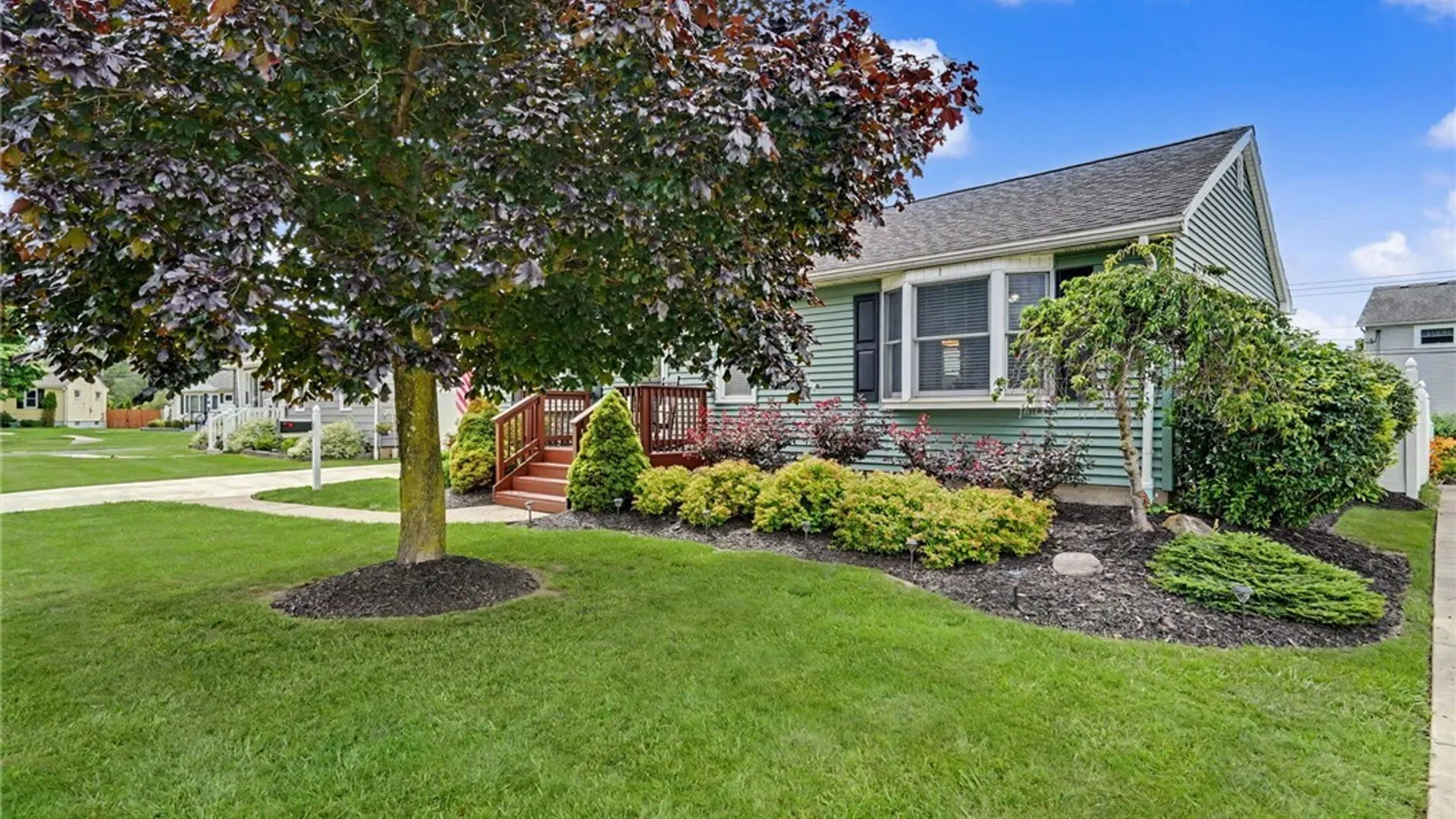 Property at 4351 E Frontier Drive, Hamburg, NY 14219 3