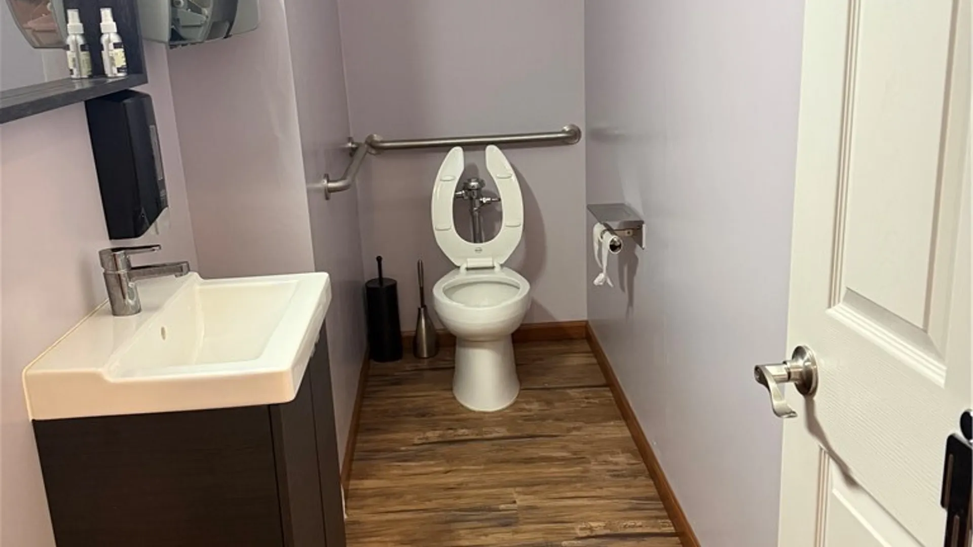 Property at 838 Niagara Falls Blvd Boulevard, Tonawanda, NY 14223 9