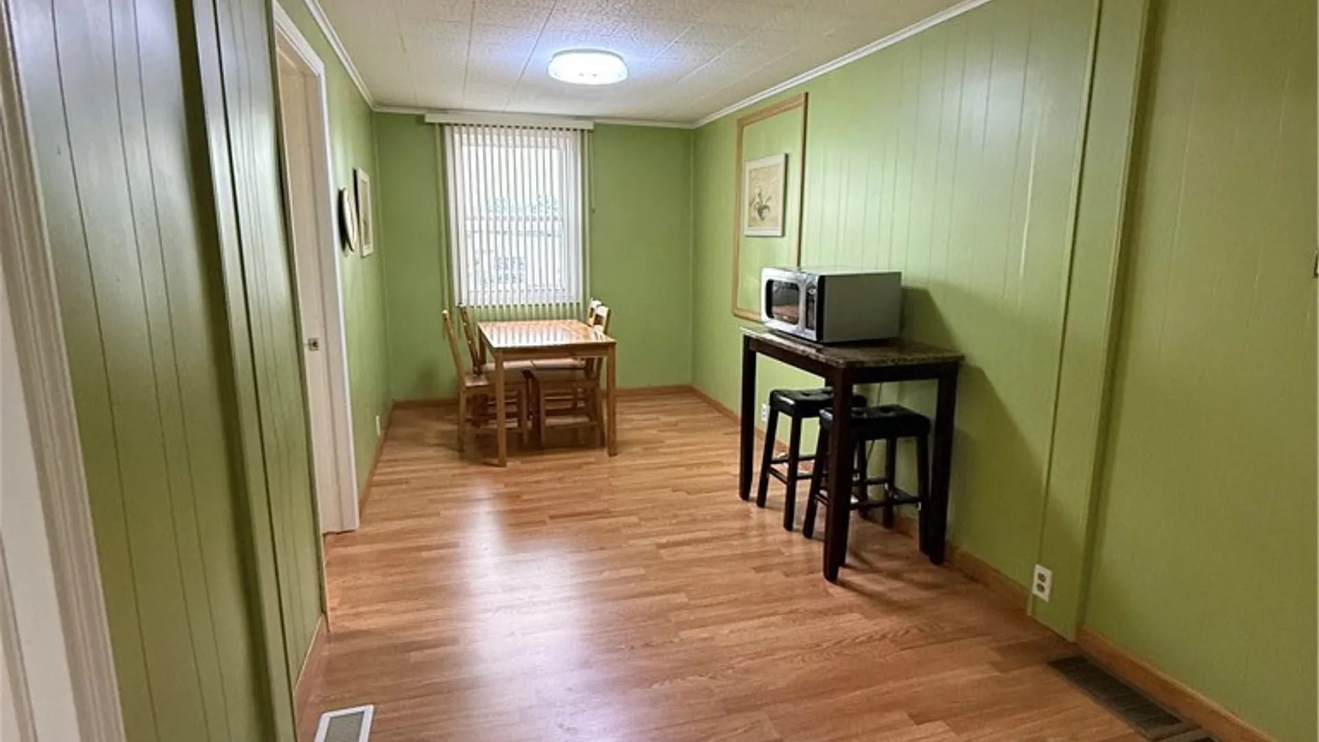 Property at 838 Niagara Falls Blvd Boulevard, Tonawanda, NY 14223 4