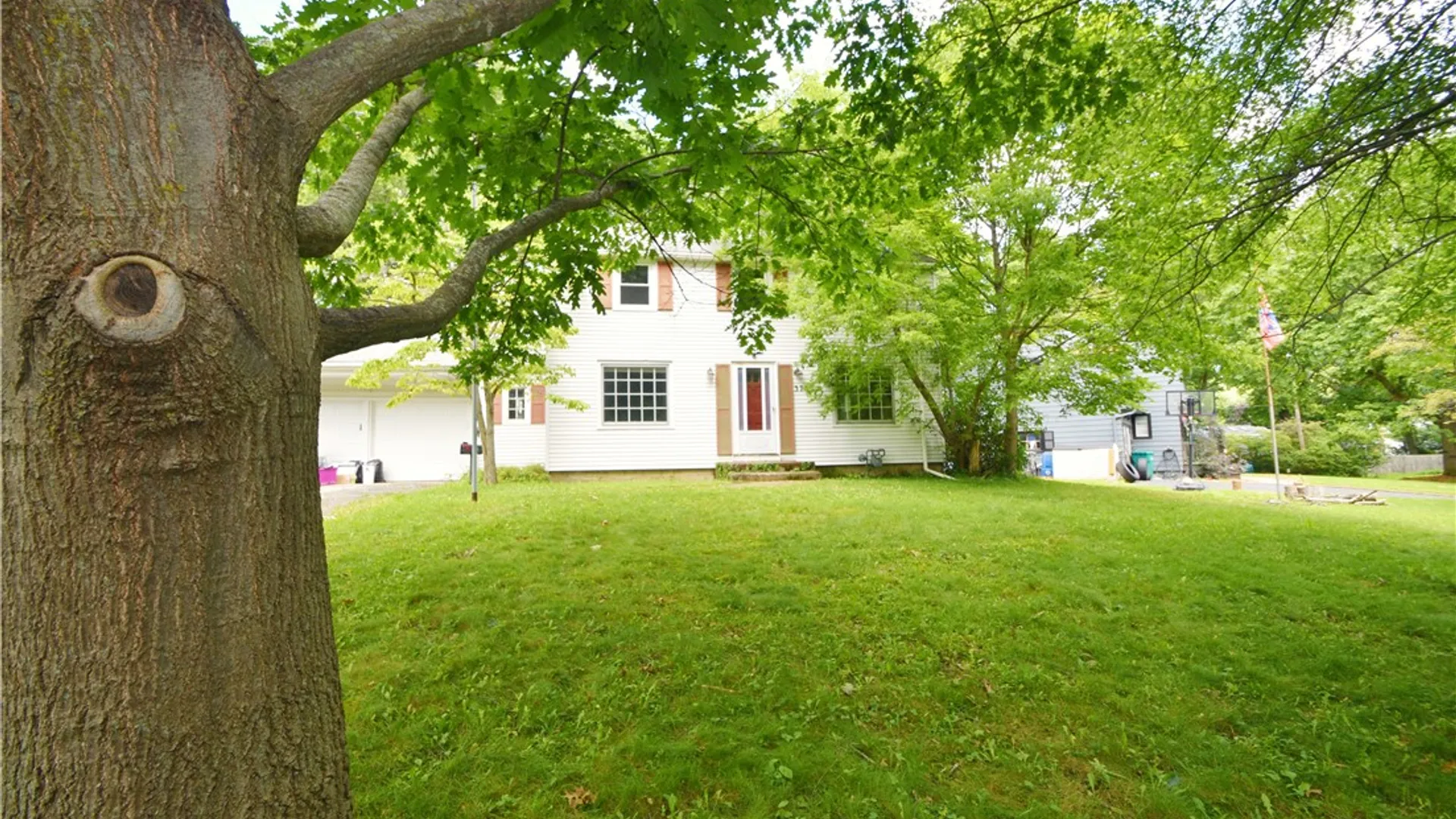 Property at 376 Belmeade Road, Irondequoit, NY 14617 3