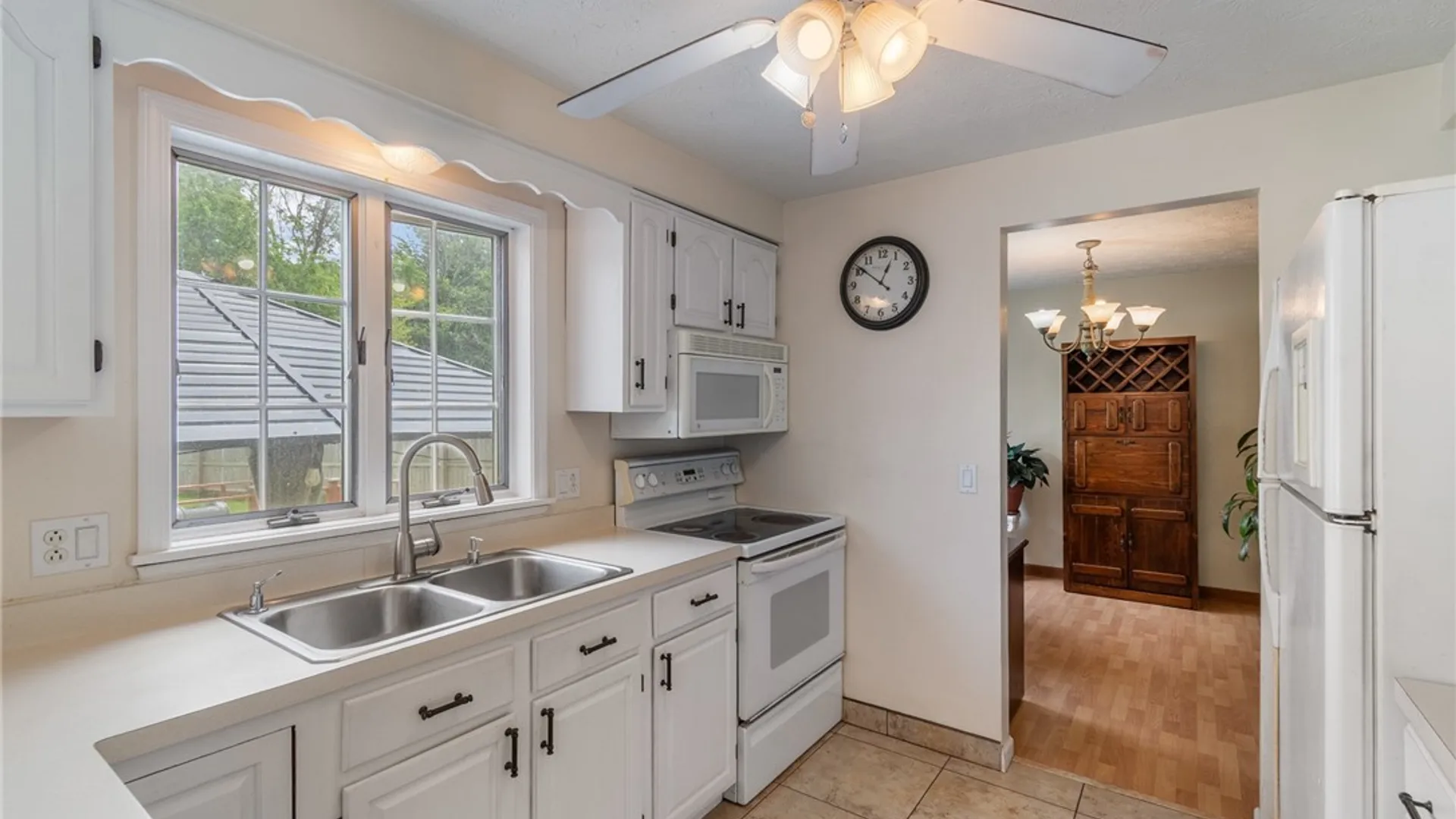 Property at 2119 Stonehedge Drive, Ontario, NY 14519 18
