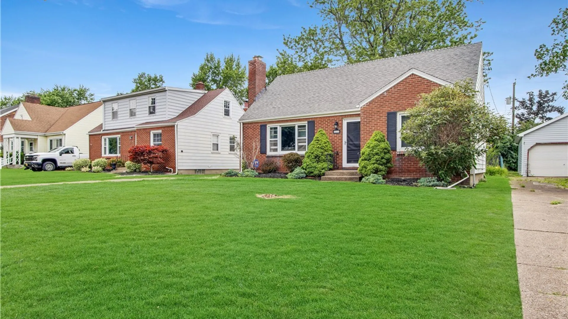Property at 224 Paramount Parkway, Tonawanda, NY 14223 3